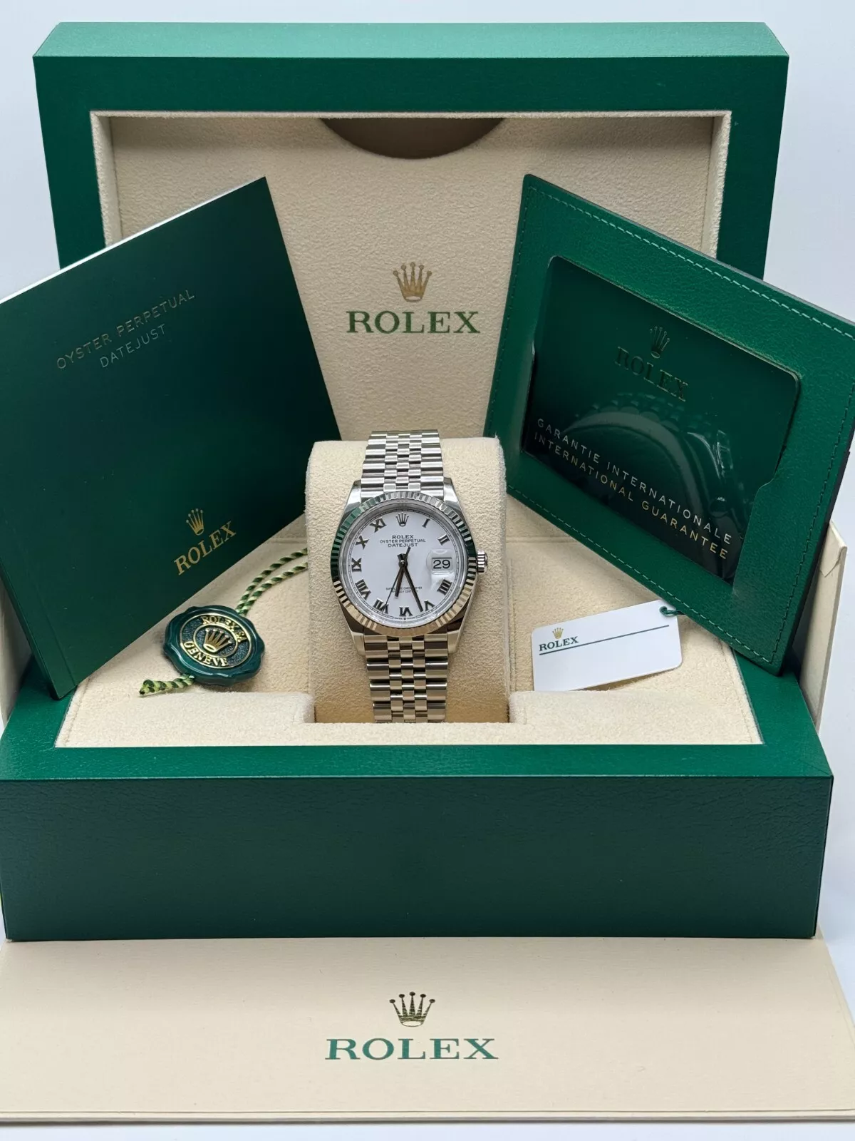 [Super Clone]RLX Datejust 41mm Smooth Bezel White Roman Dial Jubilee - 126300-0016