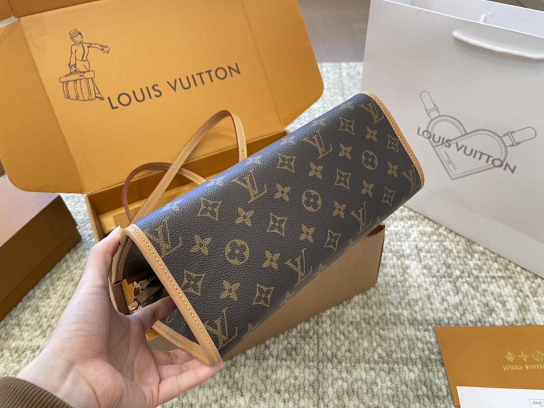 Louis new arrival vintage tote bag size: 28*12*25 cm