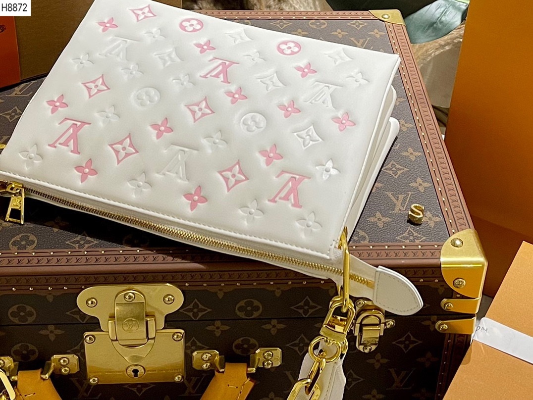 Louis new arrival COUSSIN  bag size: 26 * 20 cm