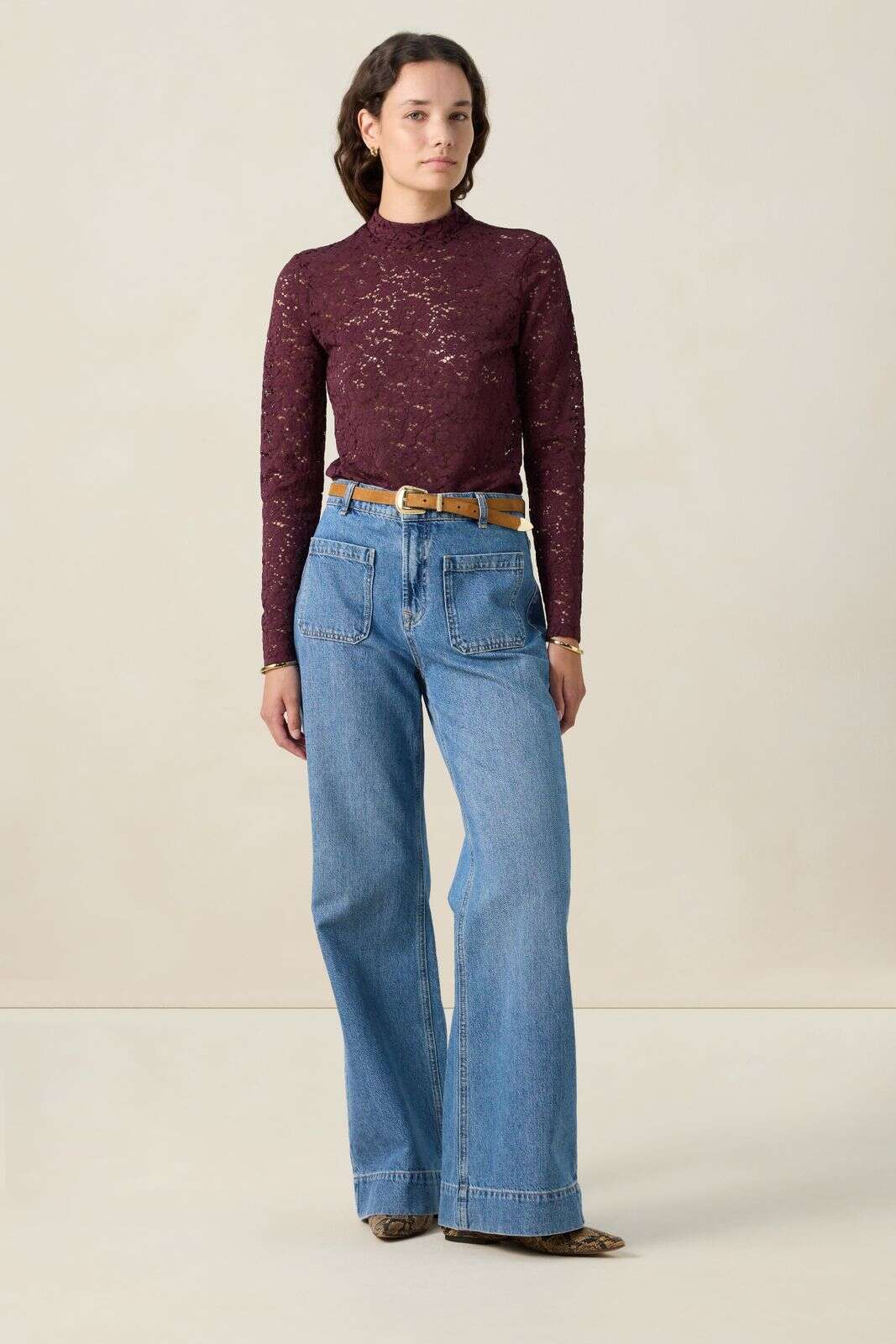 Donkerrode kanten top