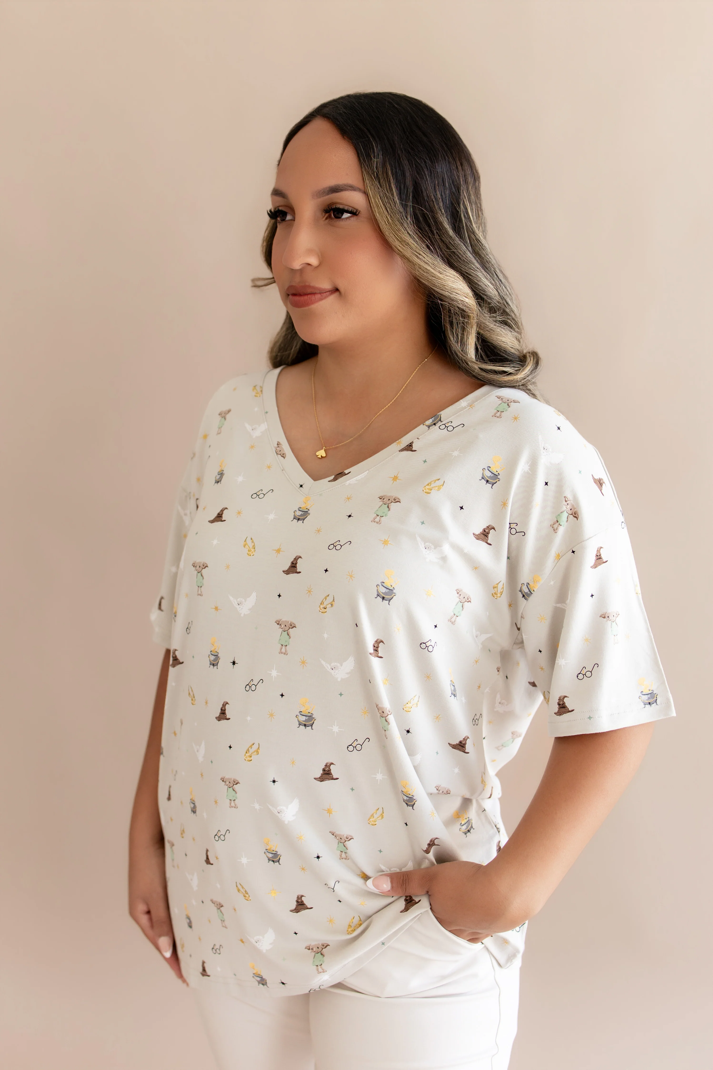 Women's Oversized V-Neck Tee in Starry Icon