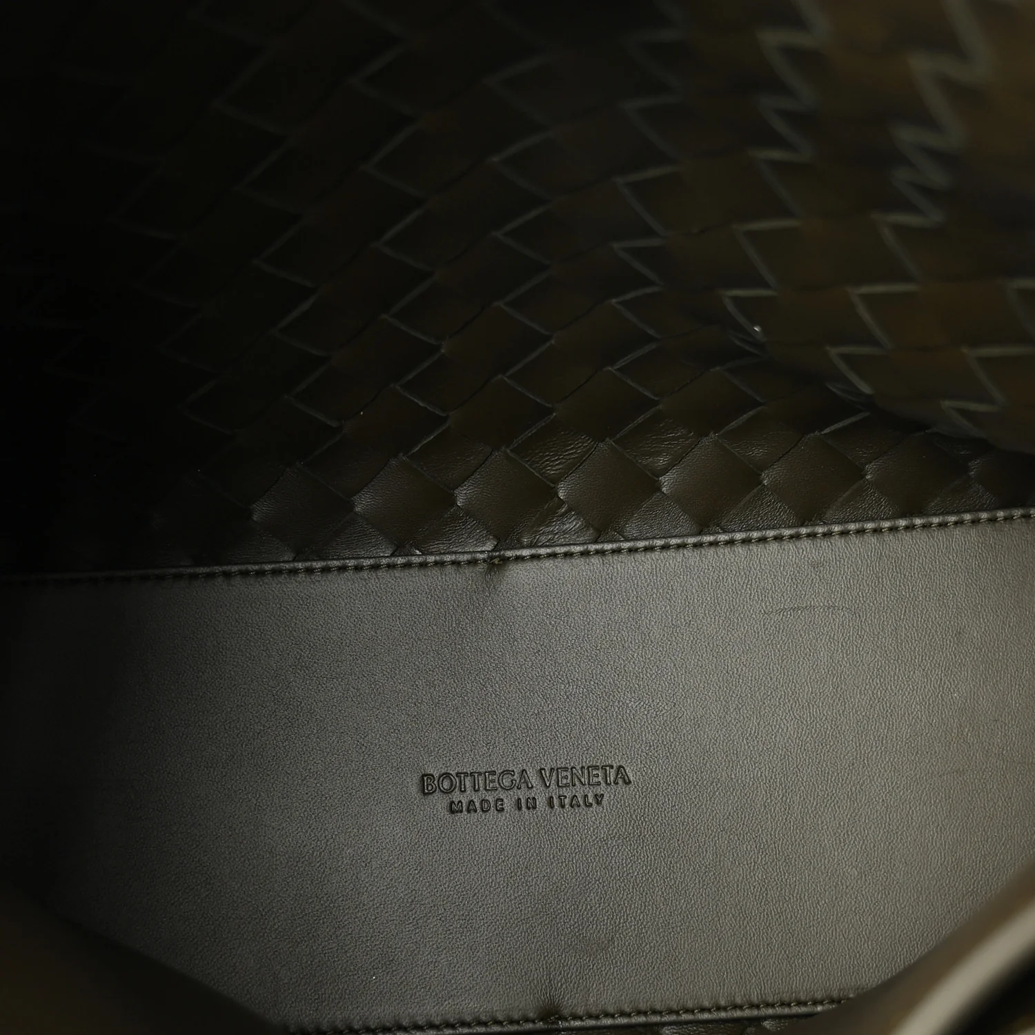 Nappa Intrecciato Medium Andiamo Shoulder Bag Kaki