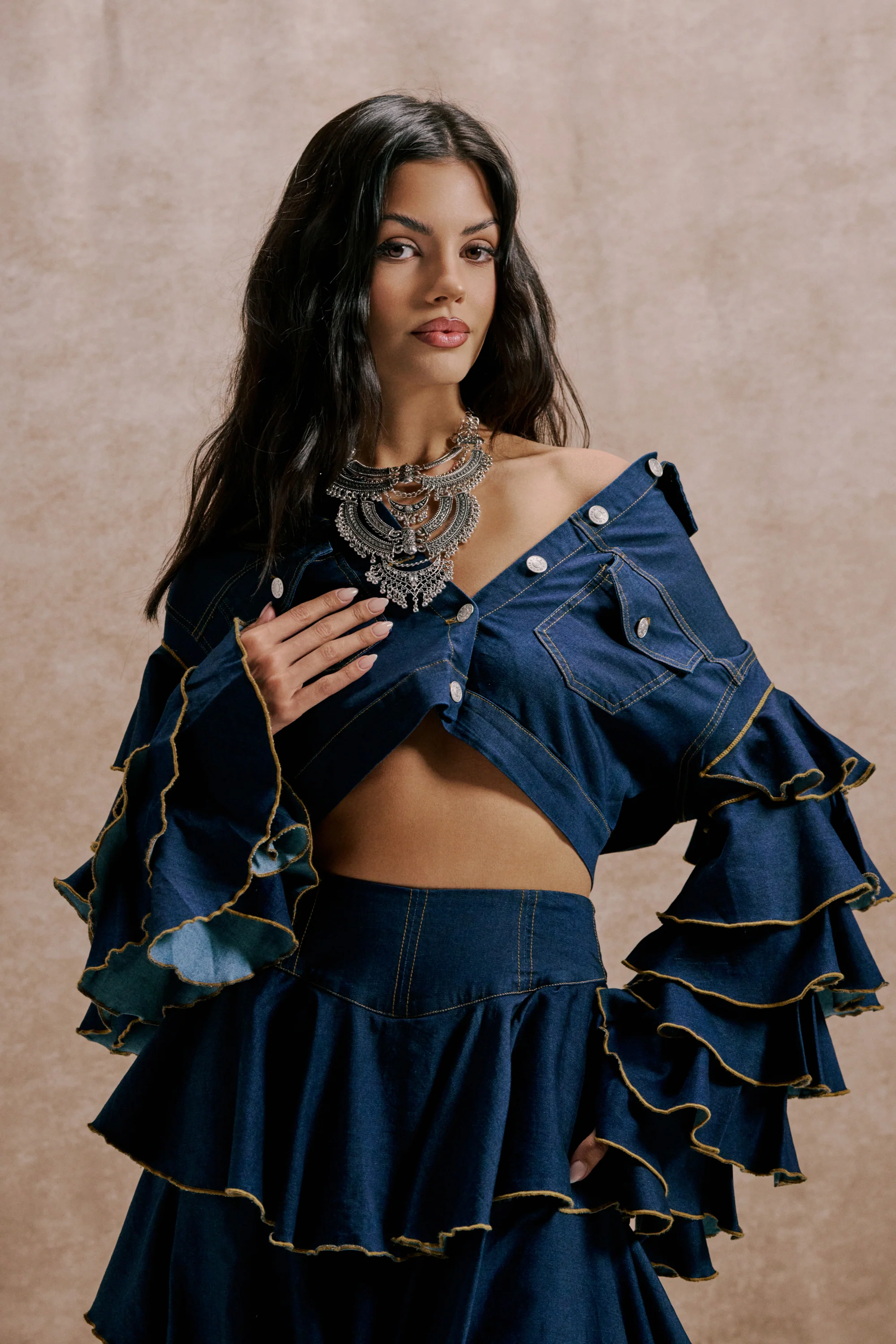 SHAKE IT OUT CROPPED DENIM JACKET - Akira Store