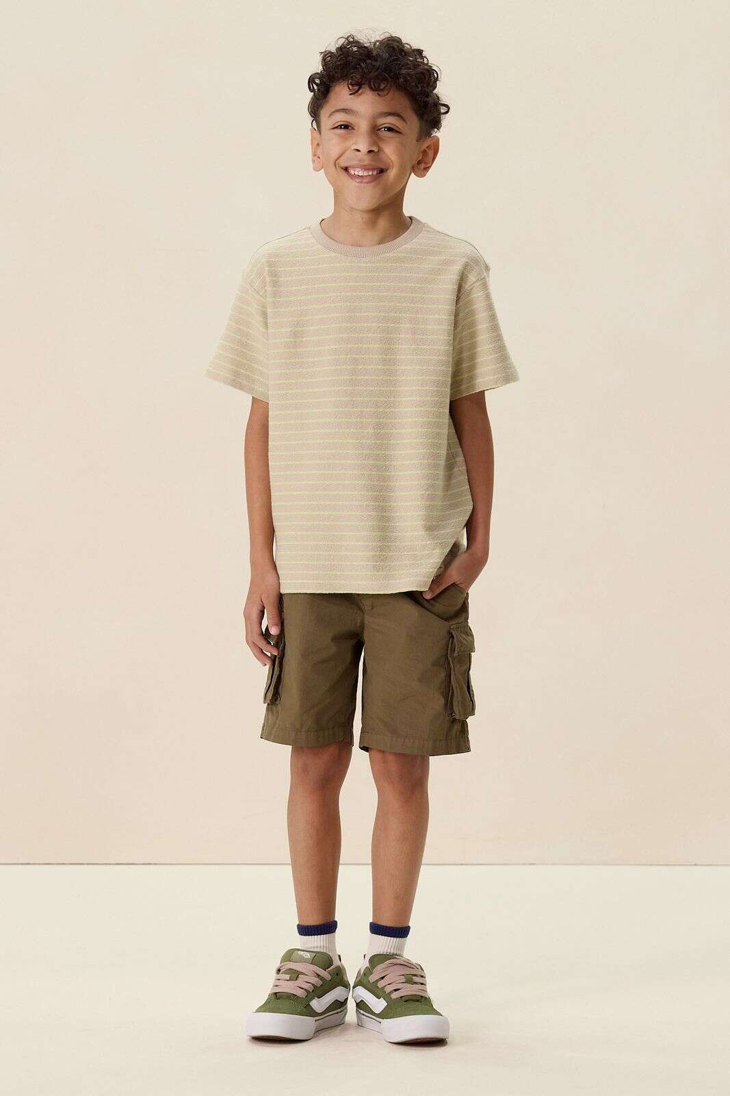 Beige t-shirt met strepen