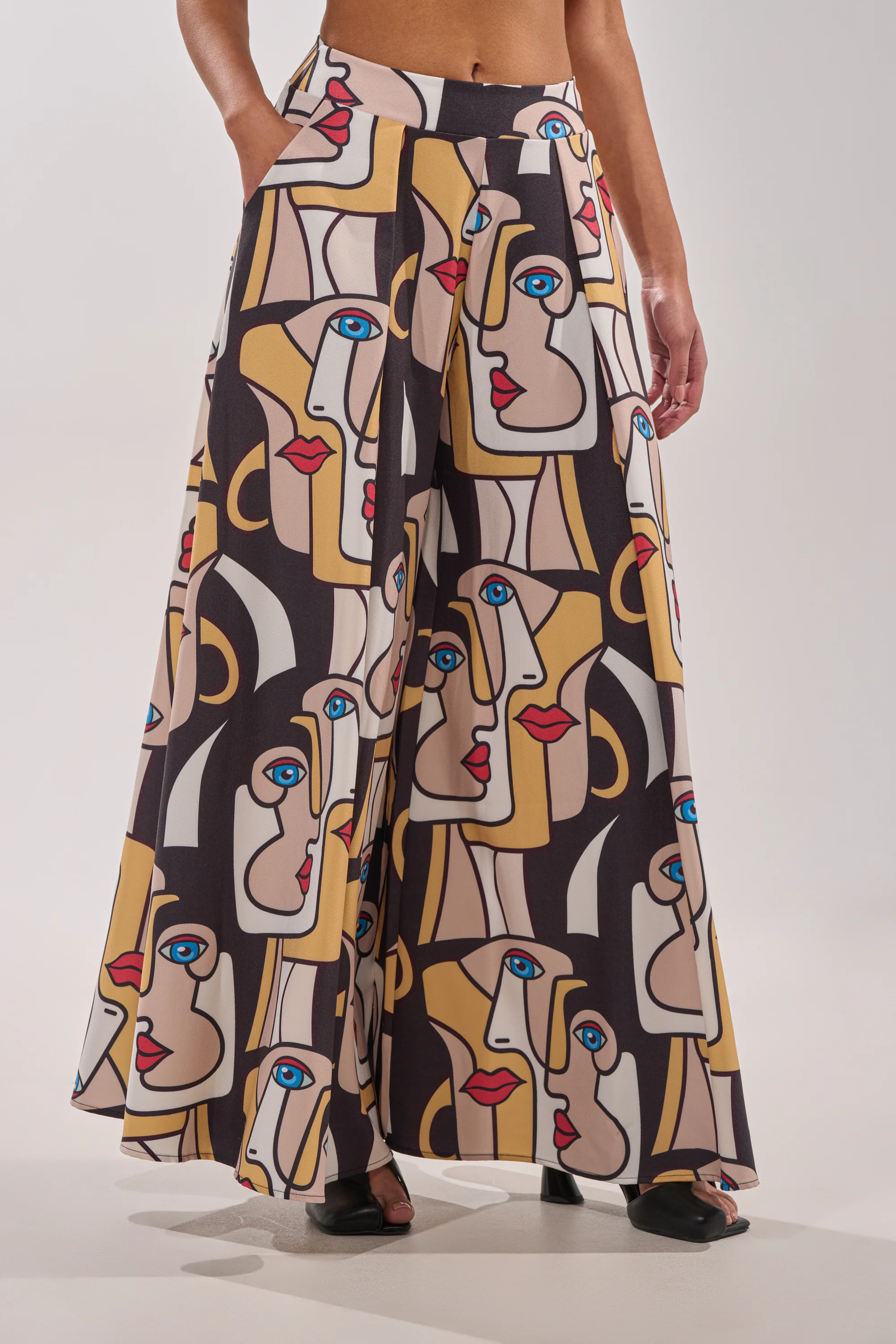 FACES EVERYWHERE TROUSER - Akira Store