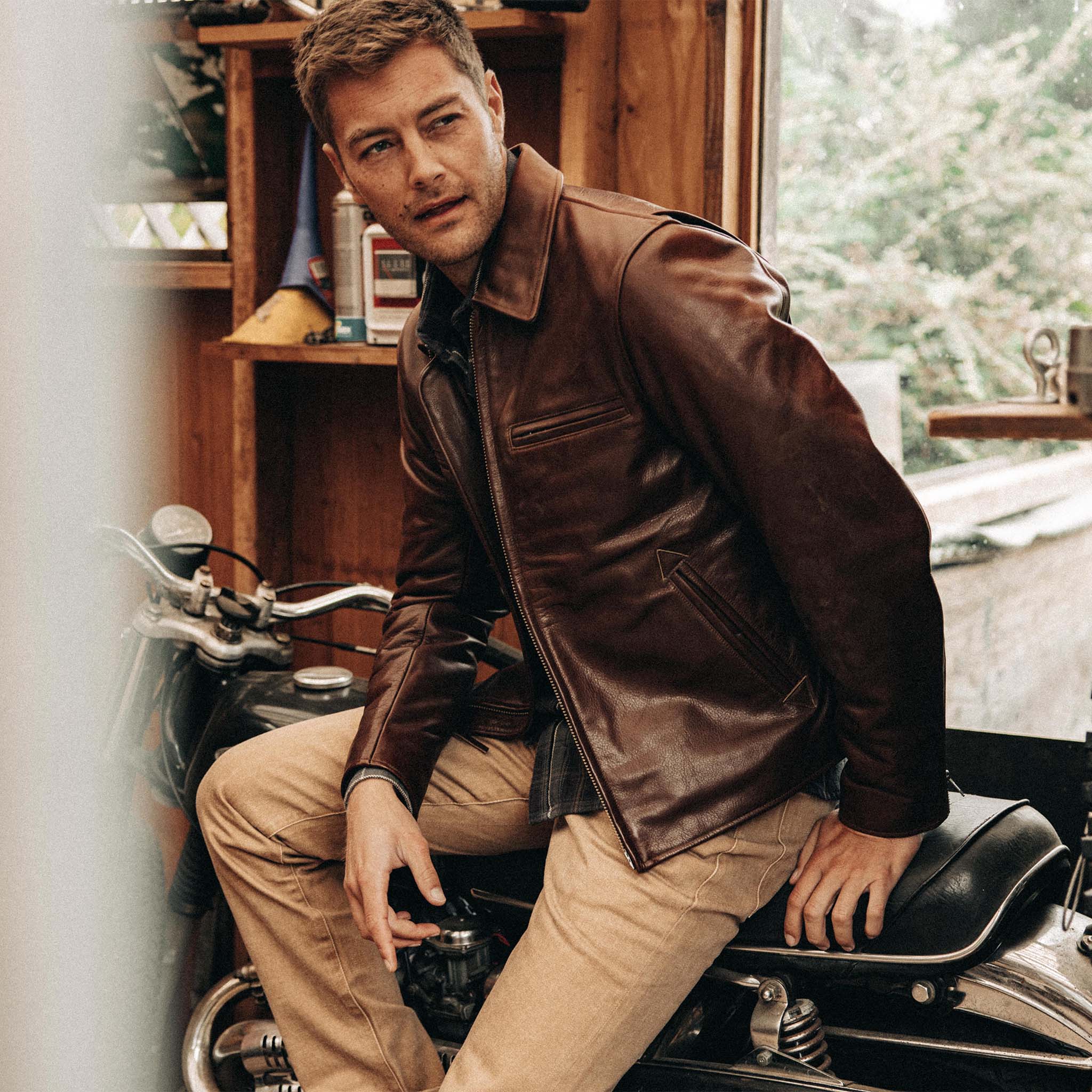 La veste de moto en cuir de vachette espresso