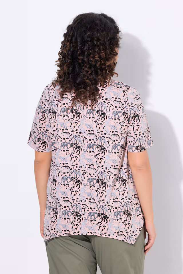 Half-sleeve A-line V-neck pointed hem animal pattern T-shirt