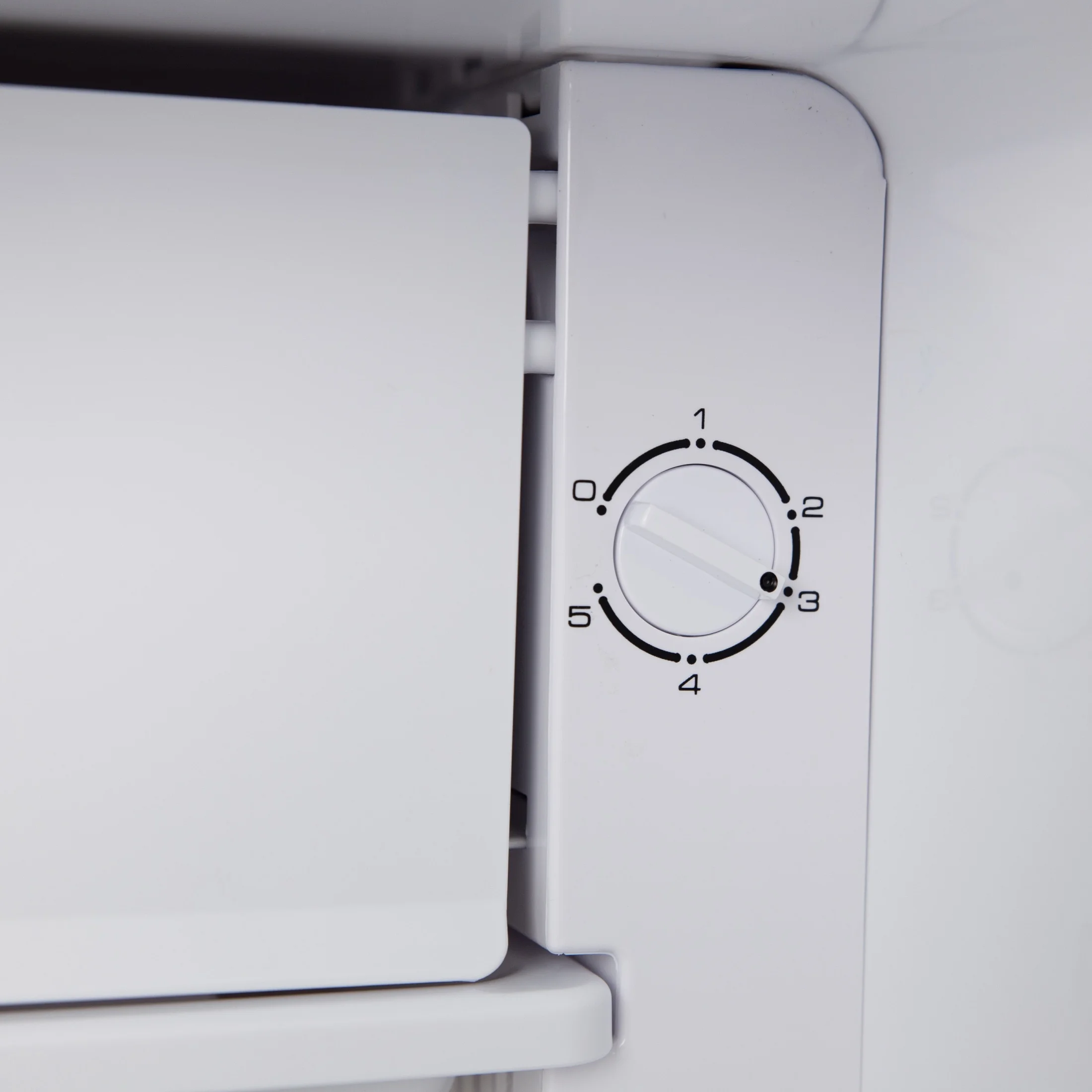 3.2 cu. ft. Compact Refrigerator, Mini-Fridge, in White (RM3306W)(White) - Image 6