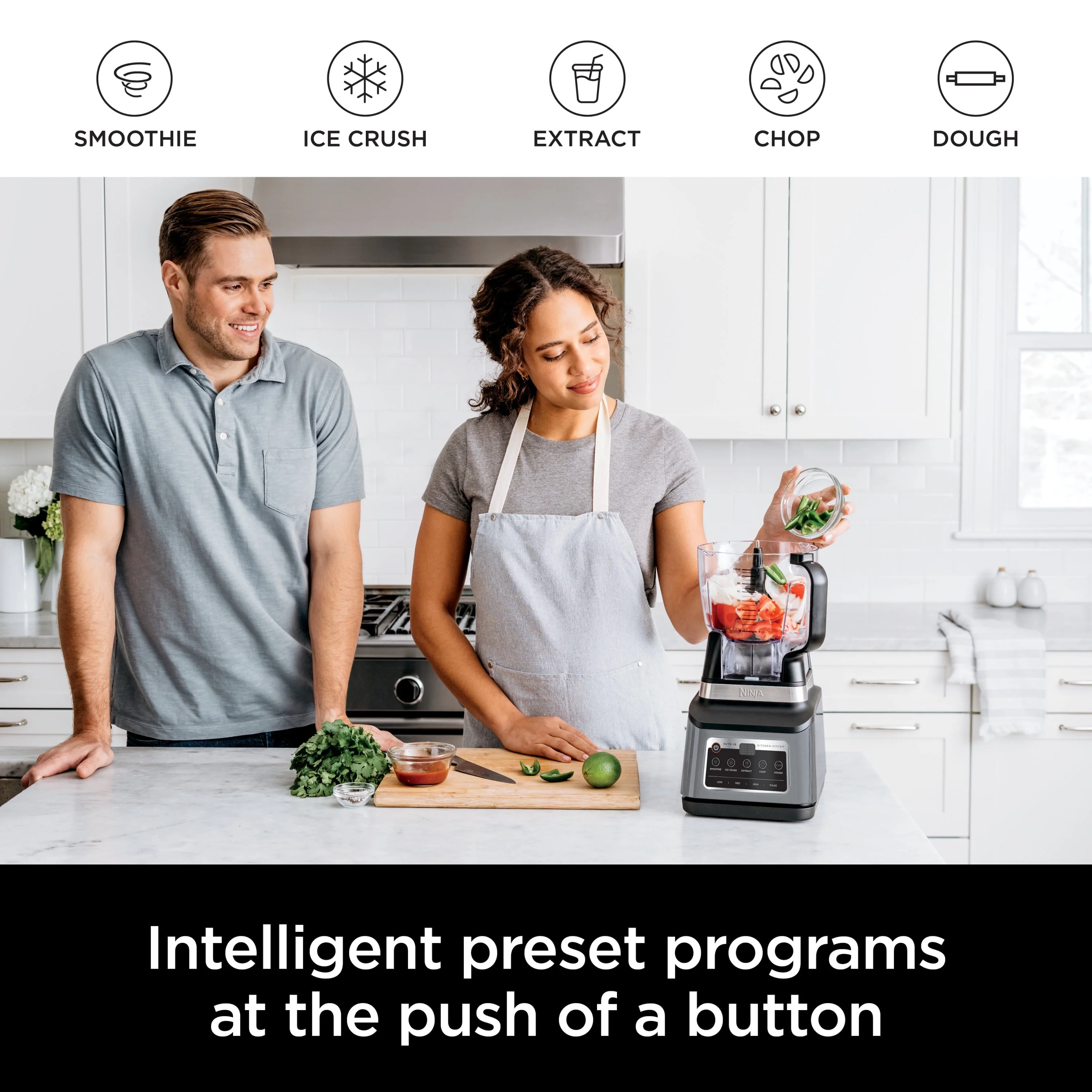 Professional Plus Kitchen System, 1400 Watts, 5 Presets for Smoothies, Chopping, Dough with Auto IQ, 72 oz * Blender Pitcher, 64 oz Processor Bowl, 24 oz To Go Cups, Black, BN800 Image 5