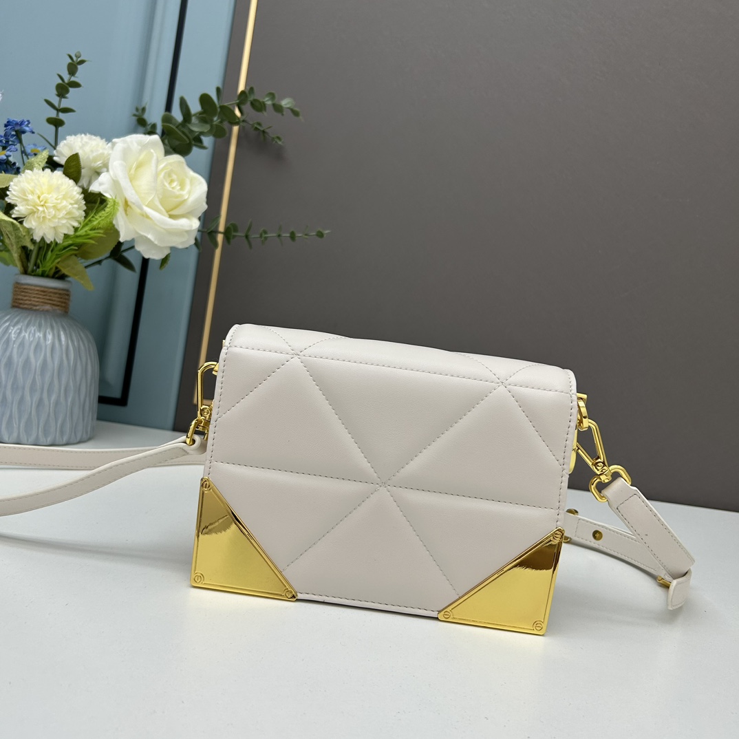 Pra new arrival bag size : 20*14*8CM