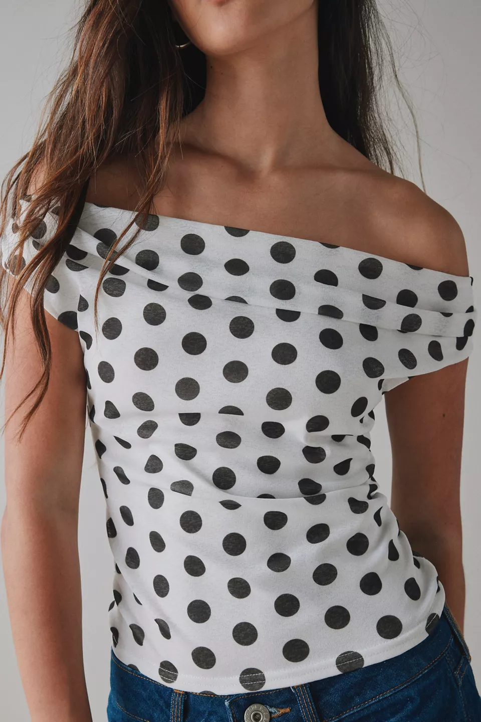 UO Fia Off-The-Shoulder Crop Top - White Polka Dot