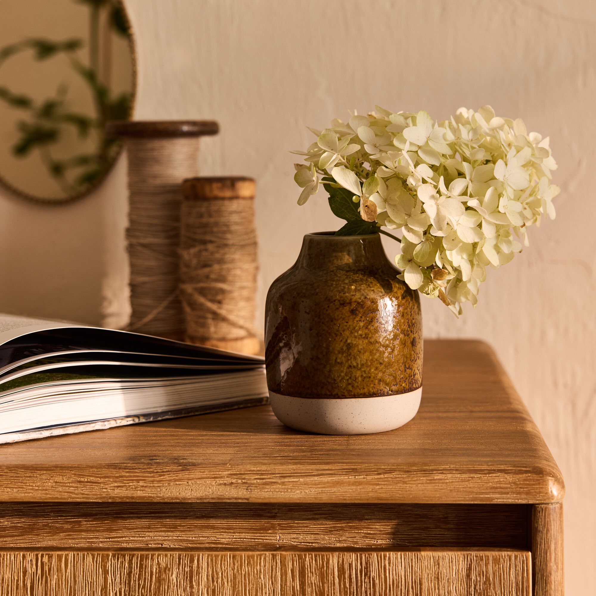 PAYANNET - Petit vase en porcelaine H11cm - marron