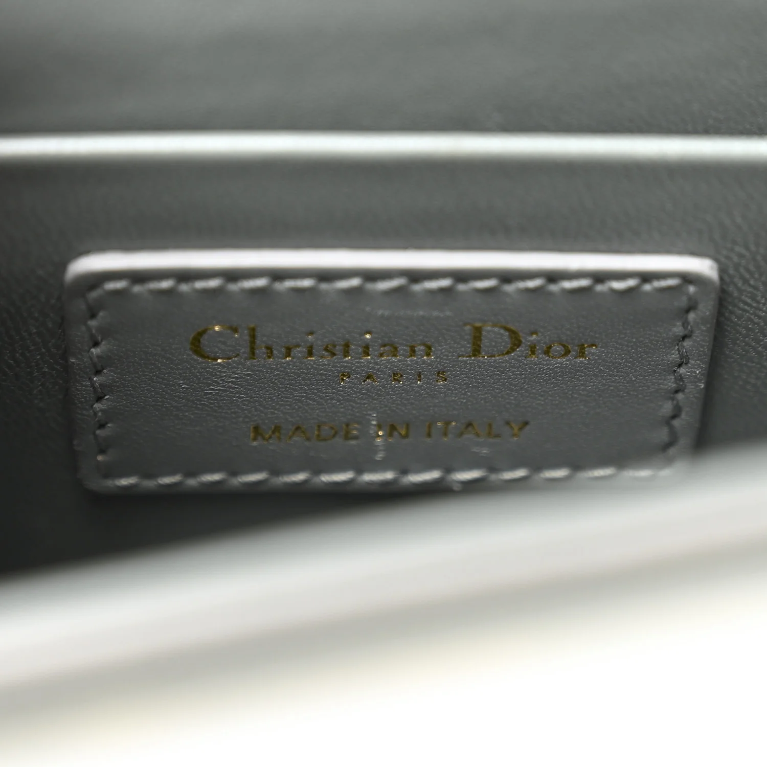 Box Calfskin 30 Montaigne Box Bag Gray