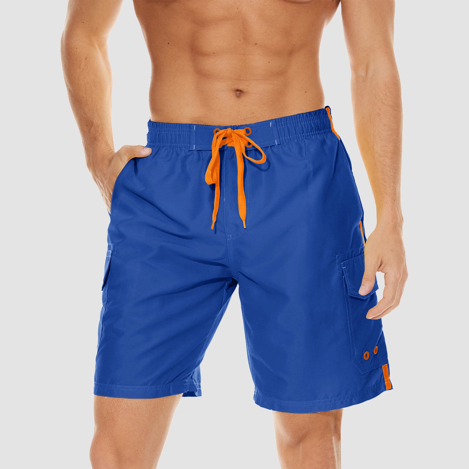 Short de bain homme avec doublure en filet, 4 poches et séchage rapide.