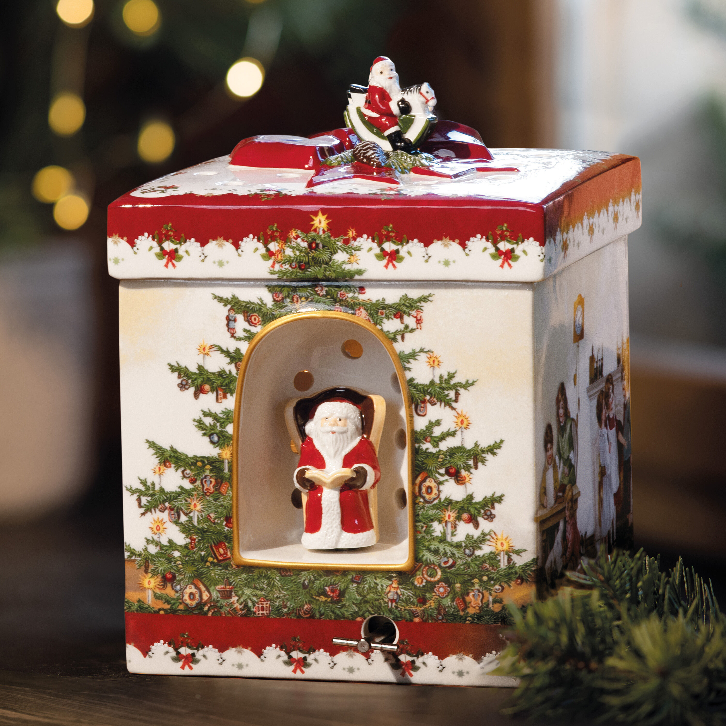 Christmas Toy's Christmas music box - Multi-colored, 6.7'' x 6.7'' x 8.5''