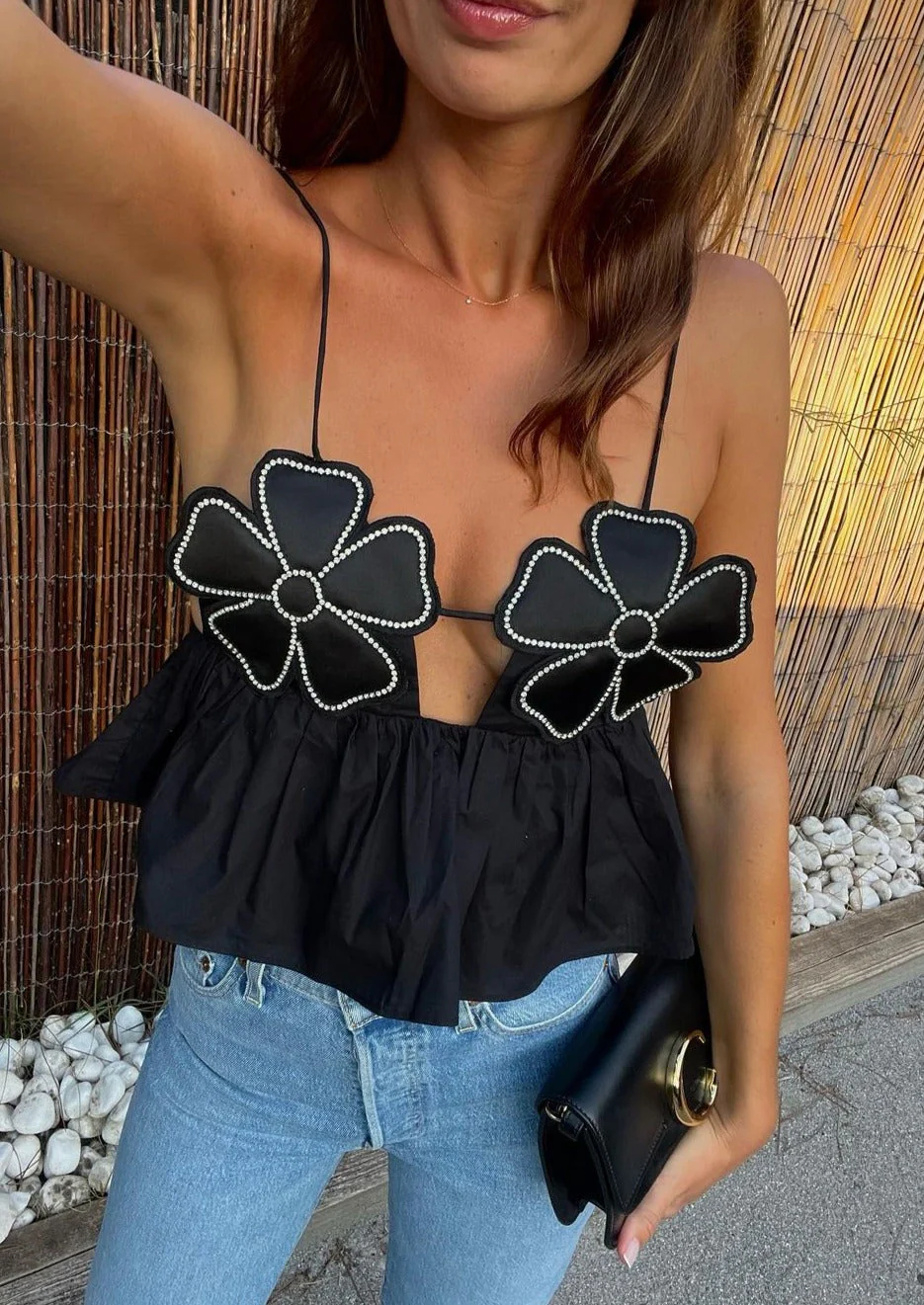 Haut noir en satin pour femme à col bénitier