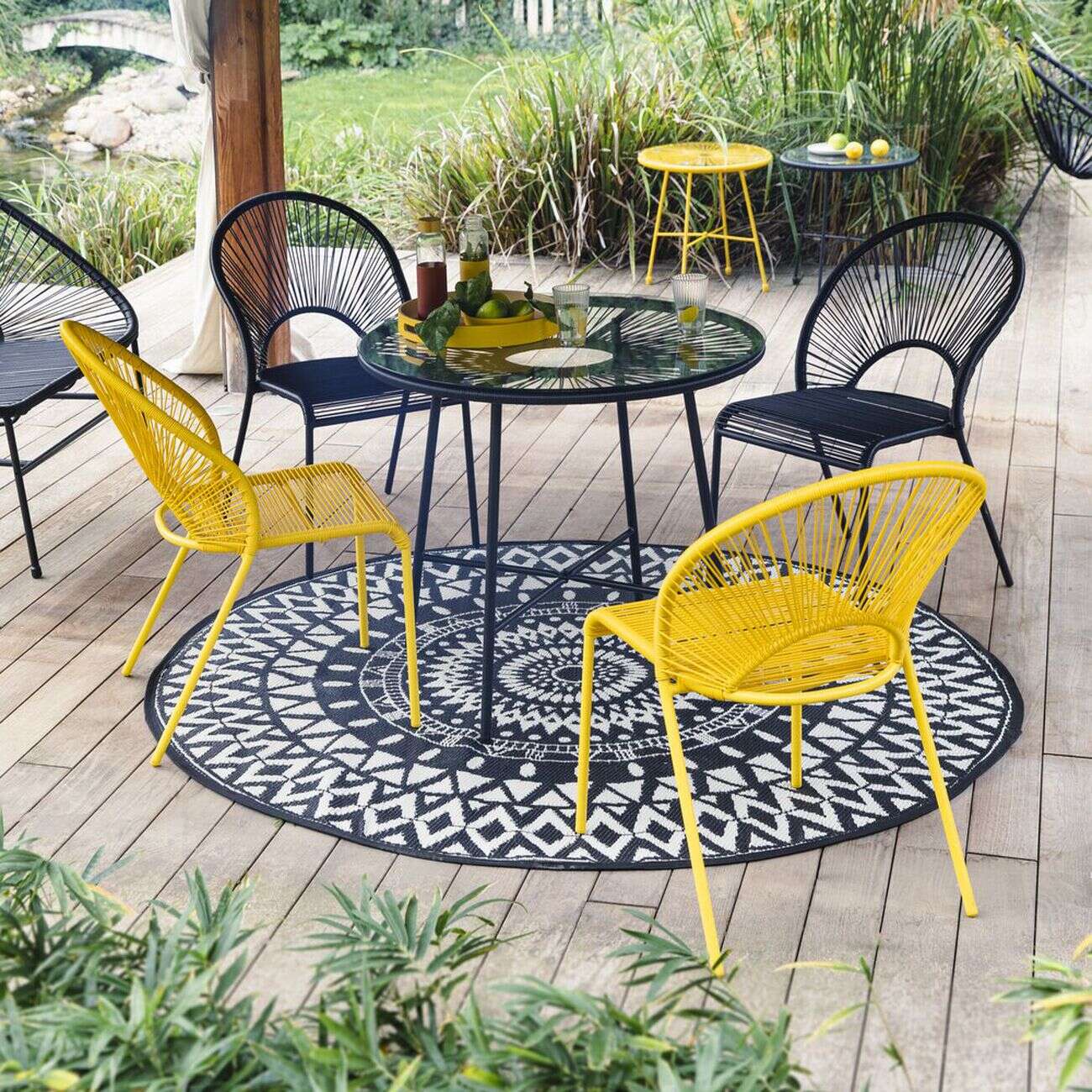 Table de jardin URBAN 2/4 personnes noir Ø85xH76cm