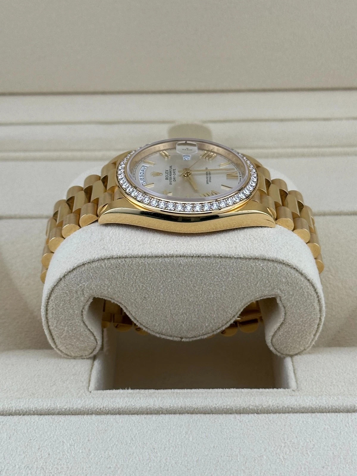[Super Clone]RLX Day-Date 40mm Silver Roman Dial and Diamond Bezel Yellow Gold President Bracelet 228348RBR-0007