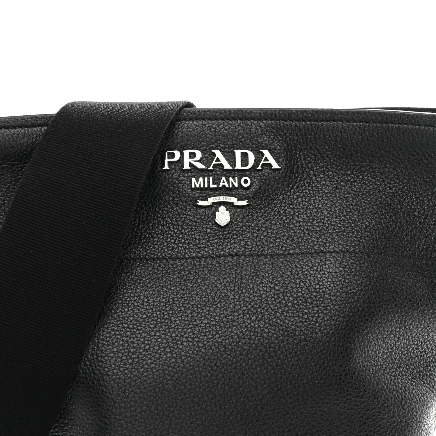 Vitello Daino Bucket Bag Black