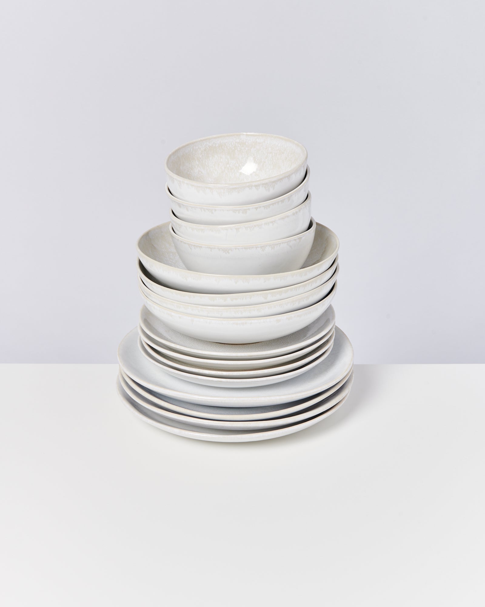AMADO - TABLEWARE SET CLASSIC WHITE 16 PIECES