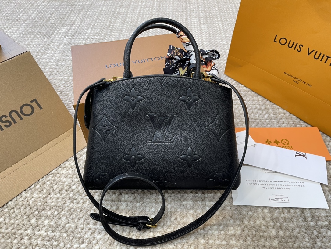 Louis new arrival tote bag size: 28*12*21cm