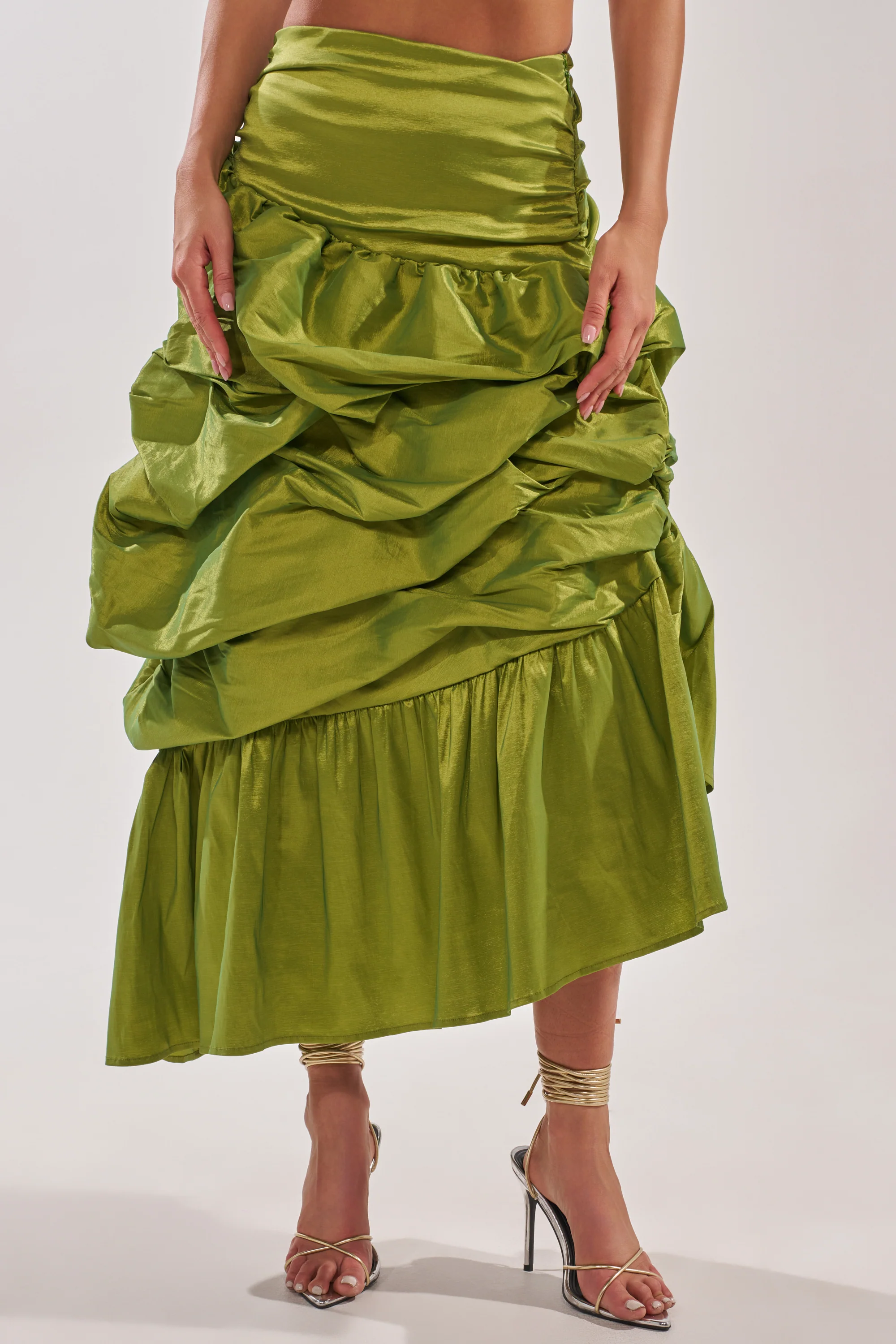 ALL OVER THE PLACE MIDI SKIRT - Akira Store