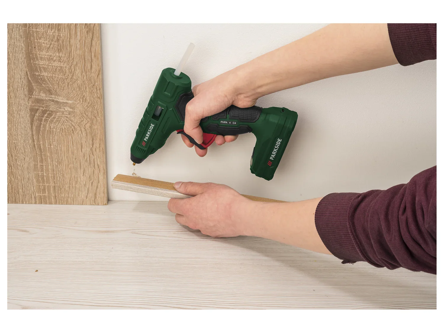 PARKSIDE Pistolet  colle sans fil PHPA 4 ou graveur sans fil PAGG 4, 4 V