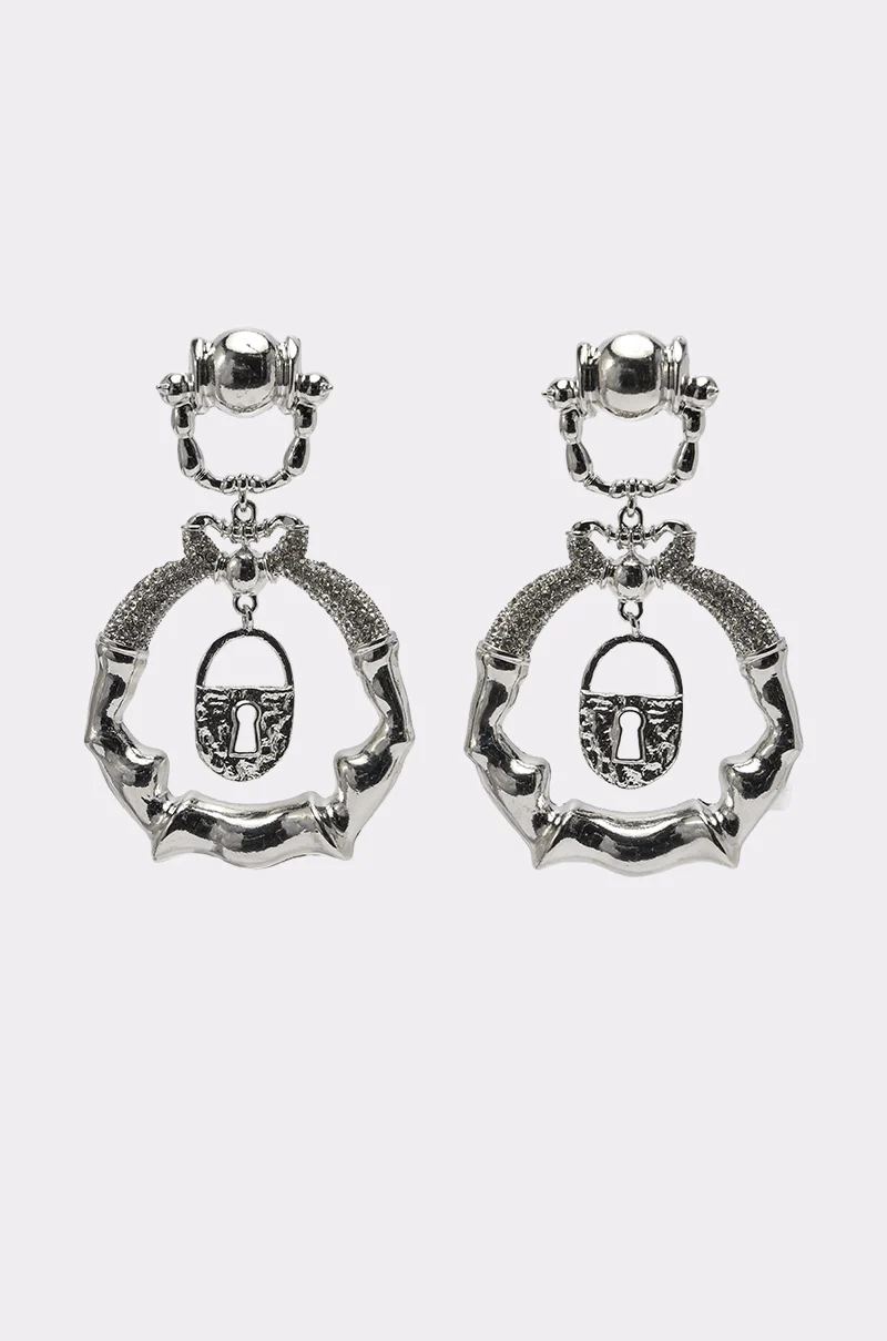 FLEW OUT EARRING - Akira Store