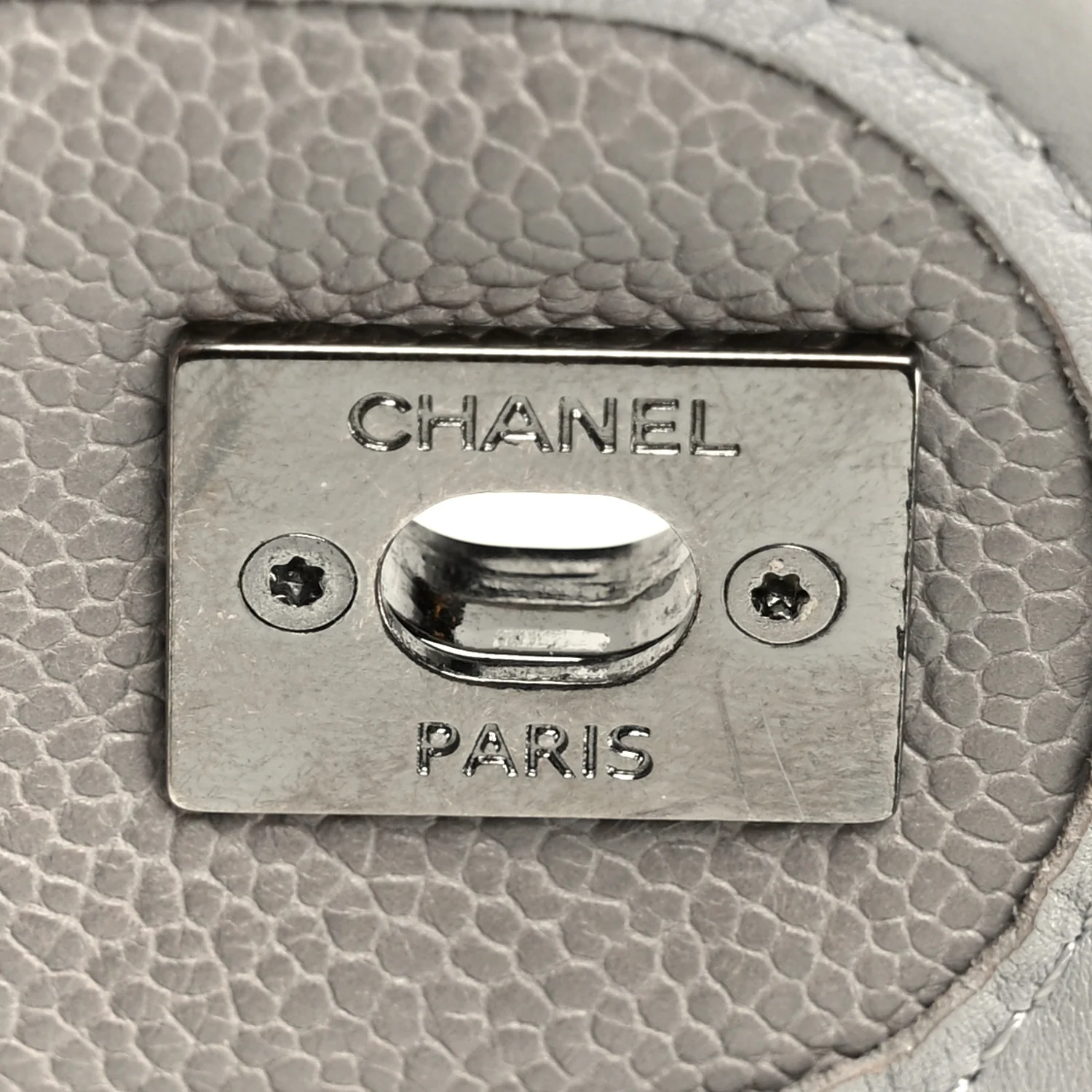 Caviar Quilted Medium French Riviera Flap Light Grey