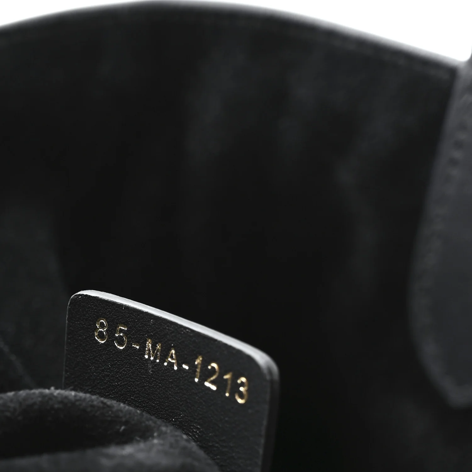 Calfskin Macrocannage Medium Toujours Black