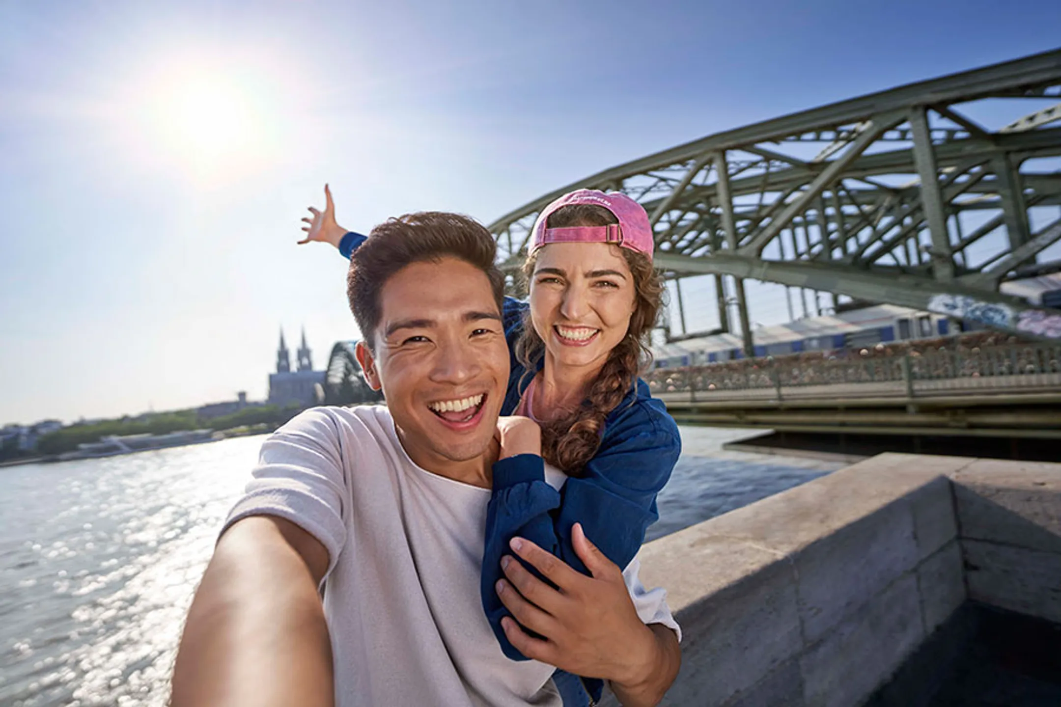 Sony Vlog camera ZV-E10 + 16-50 mm