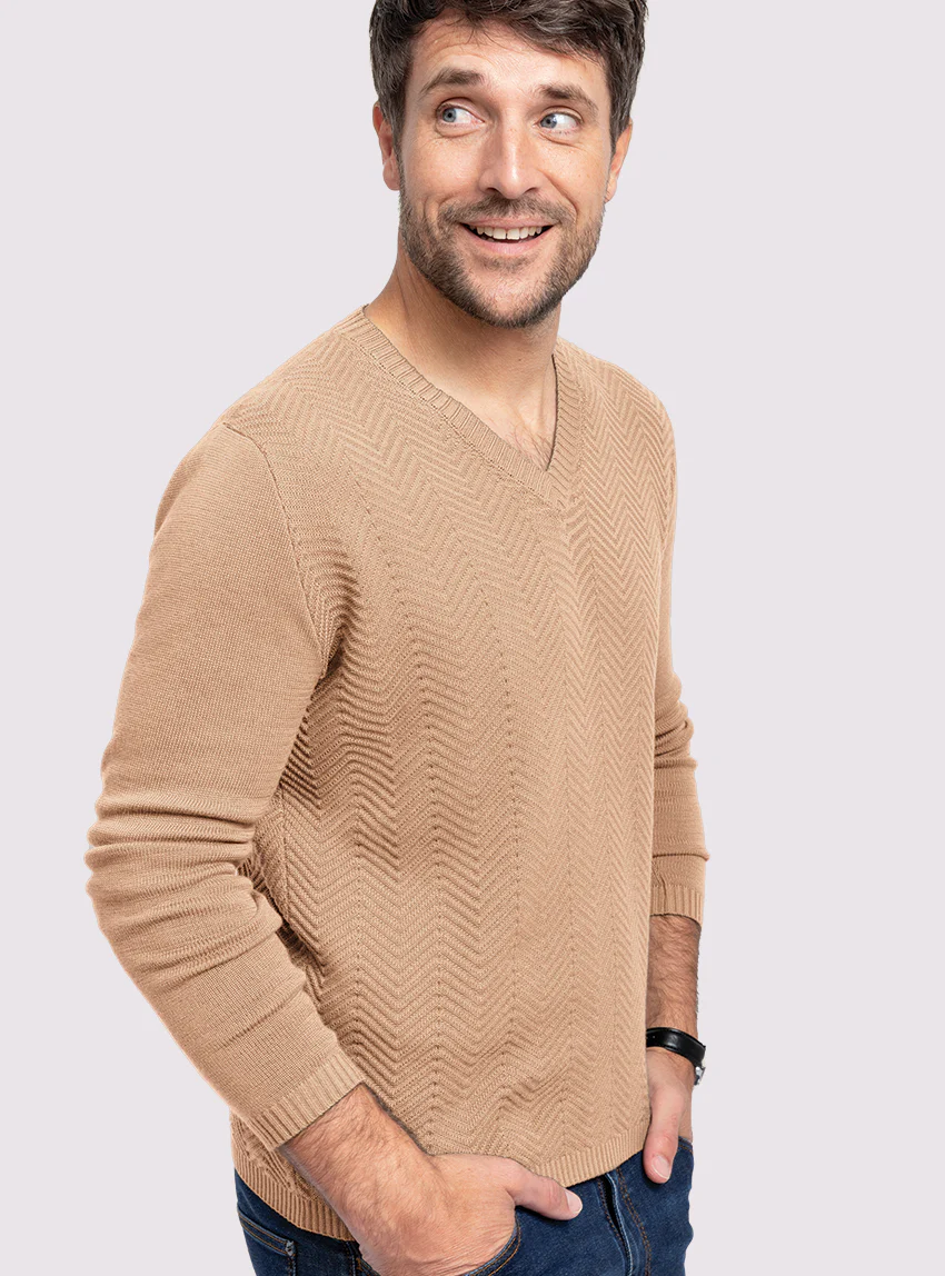 Pull homme col V chevrons en coton Beige Sable Chaud