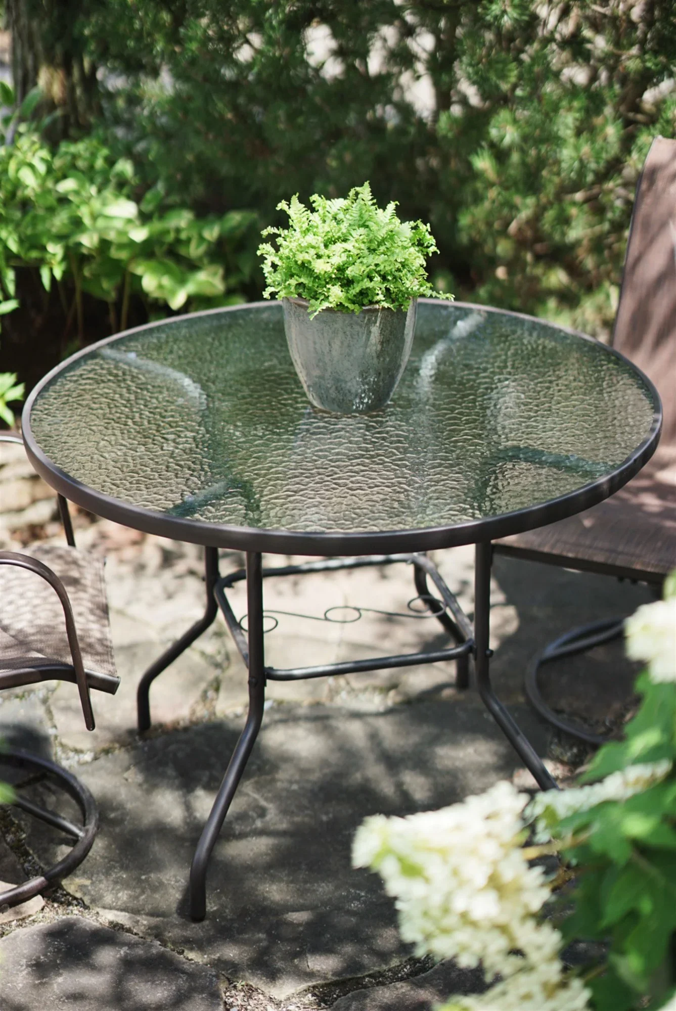 Garden Elements Outdoor Round Patio Dining Table, Steel Base and Rim with Waterwave Glass Top, Brown, 40