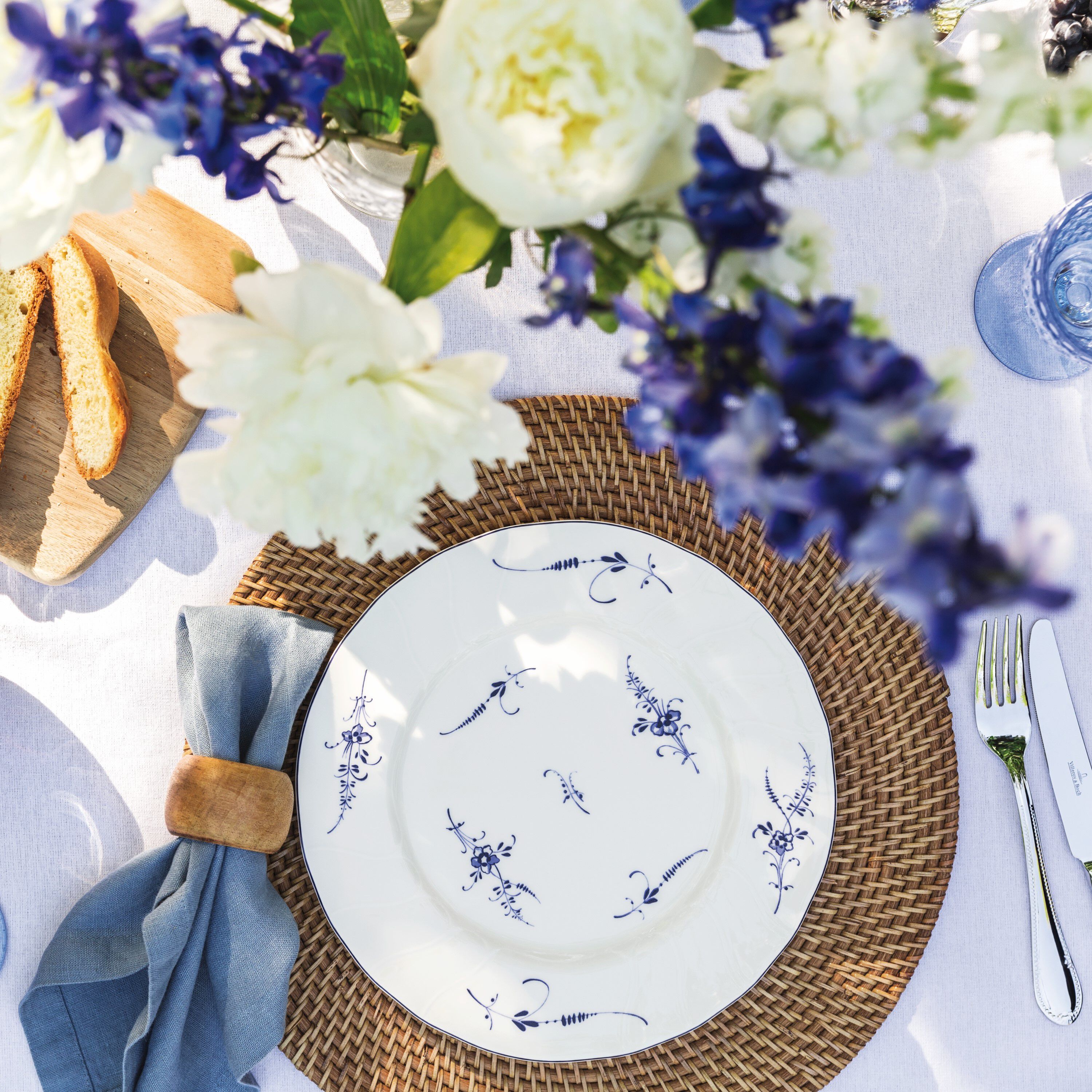 Vieux Luxembourg Dinner plate - White, 10.2'', Premium Porcelain
