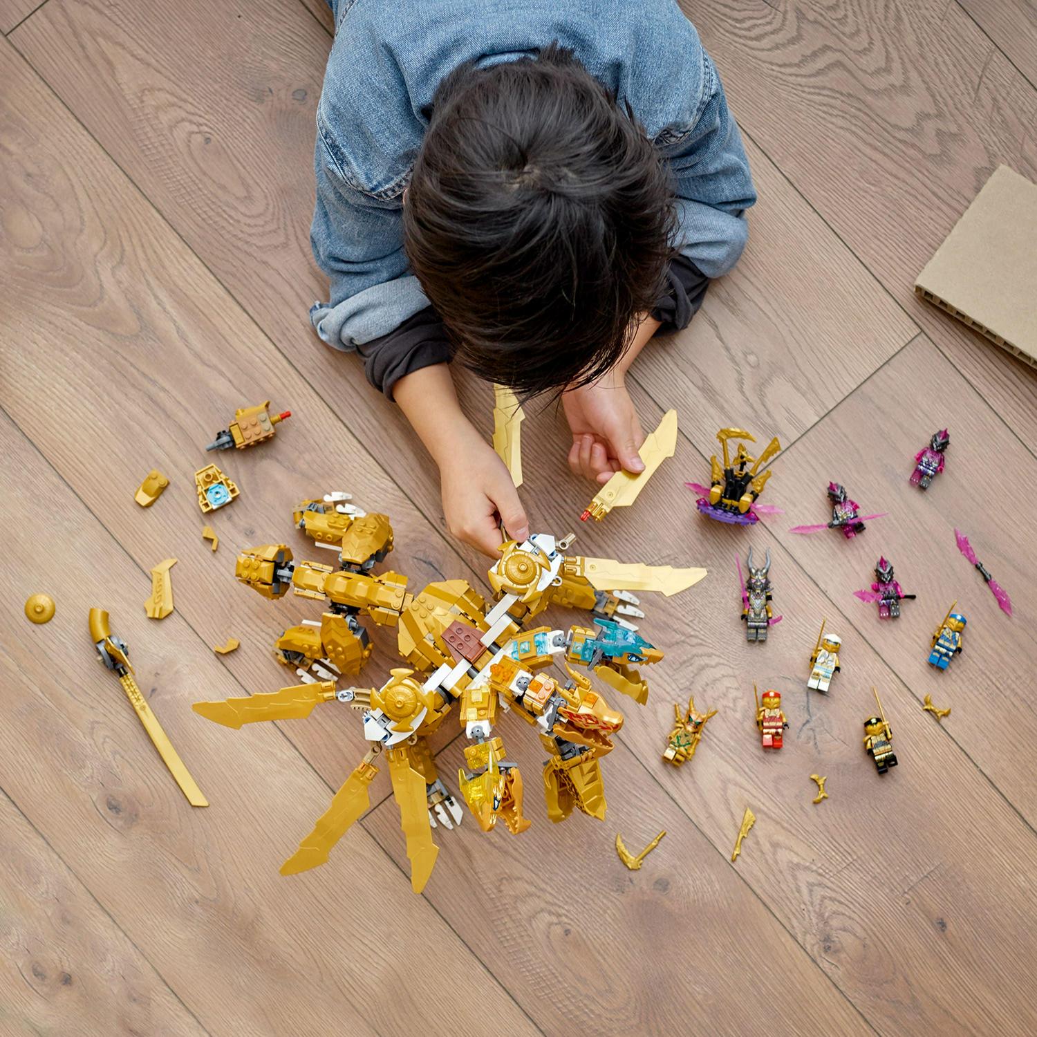 NINJAGO Lloyd's Golden Ultra Dragon Toy for Kids. 71774 Large 4 Headed Action Figure with Blade Wings plus 9 Minifigures - Image 6