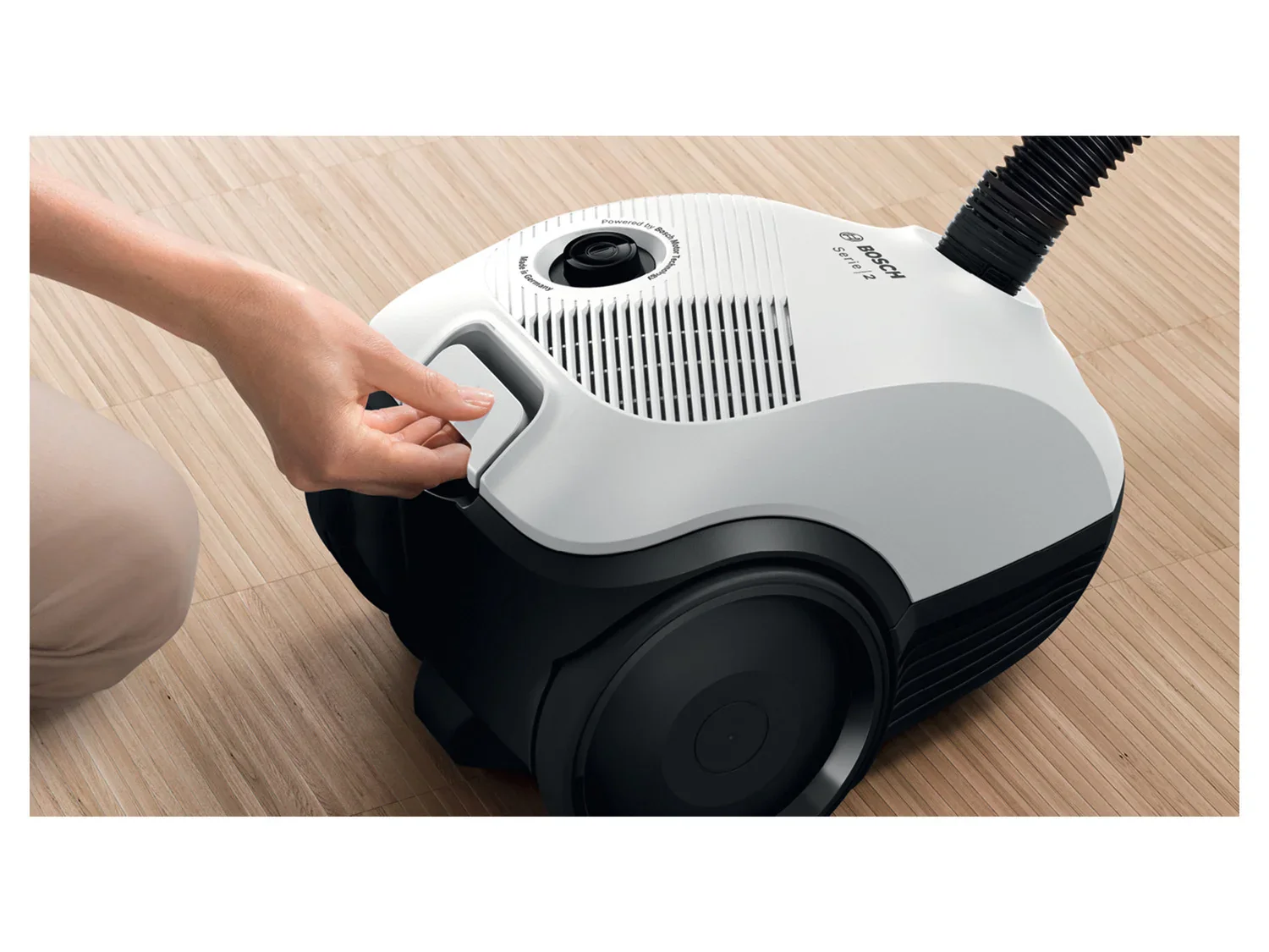 BOSCH Aspirateur BGLS2FRESH, 600 W