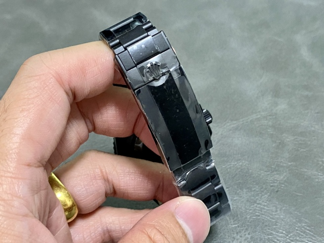 Rolex Submariner 116610 PVD-DLC Stainless Steel Carbon Fiber Bezel Yellow & Black Dial