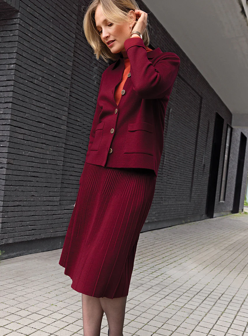 Jupe plissée midi en laine rouge bordeaux