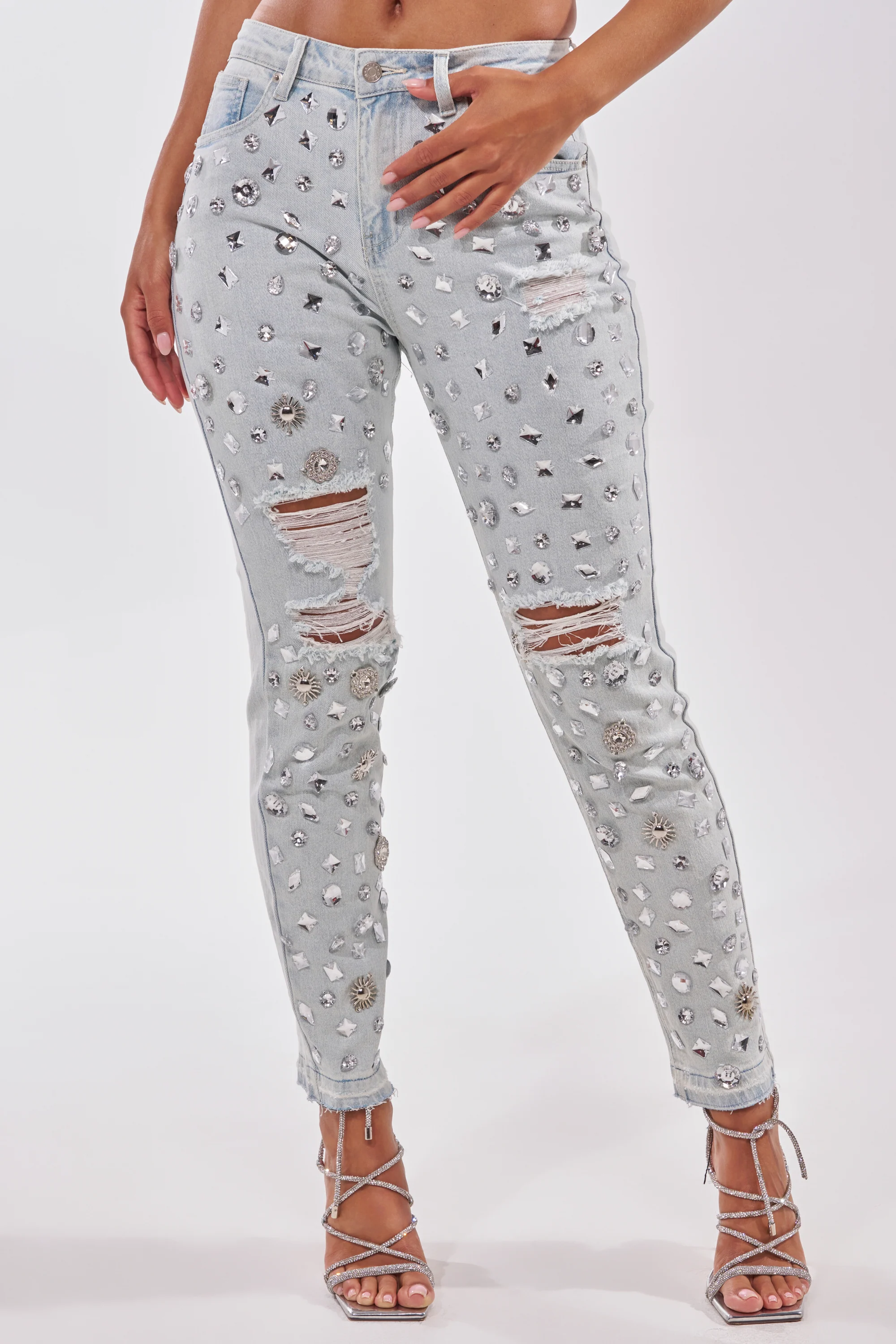 DAMN GIRL EMBELLISHED SKINNY DENIM - Akira Store