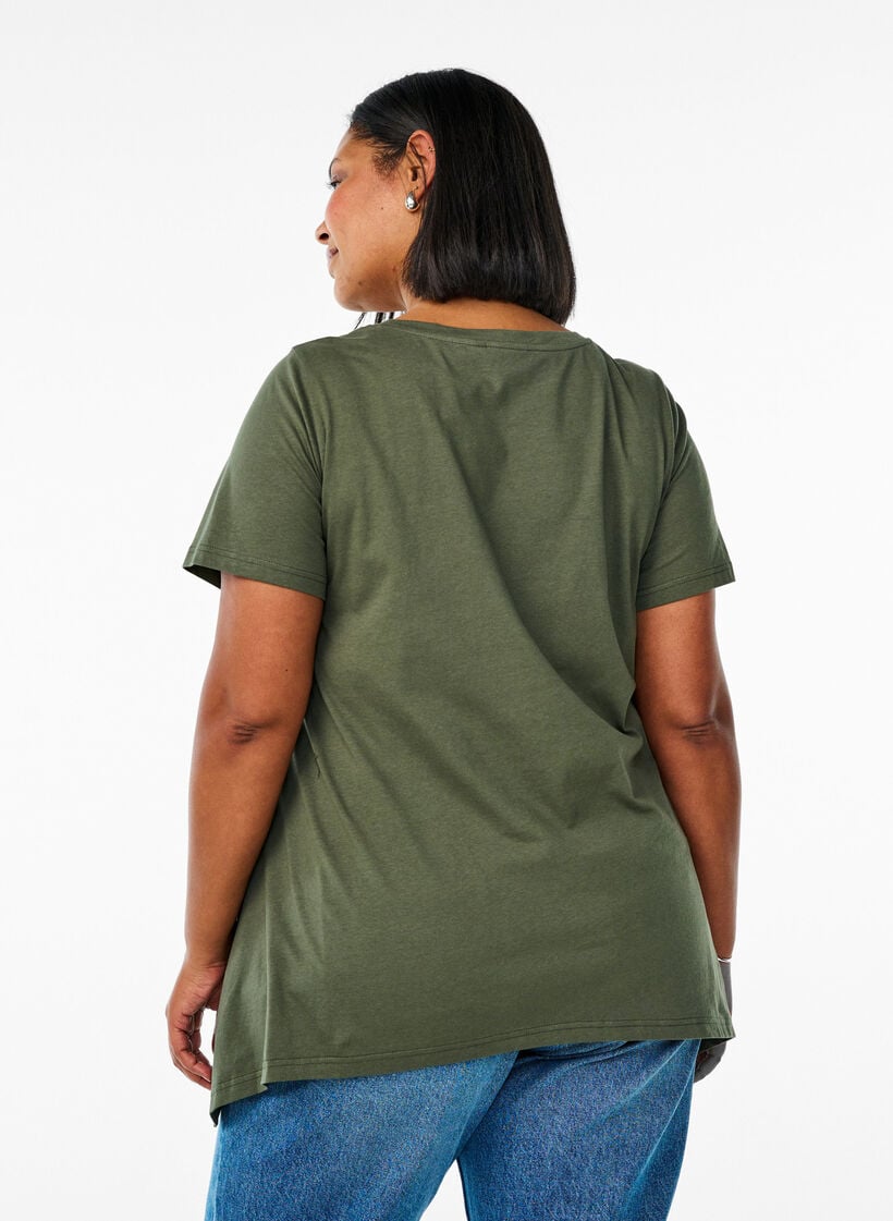 Zizzi T-shirt with a round neck and A-line shape