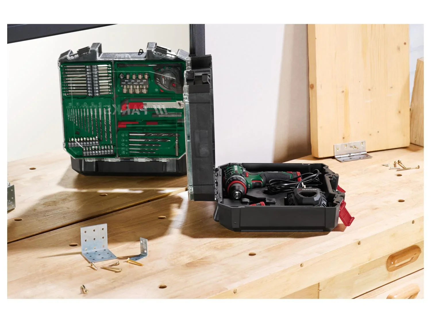 PARKSIDE Set perceuse-visseuse sans fil et 75 accessoires + 2 batteries + chargeur, 12 V