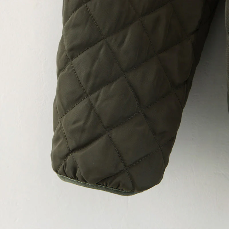 Veste matelassée à capuche avec doublure en peluche