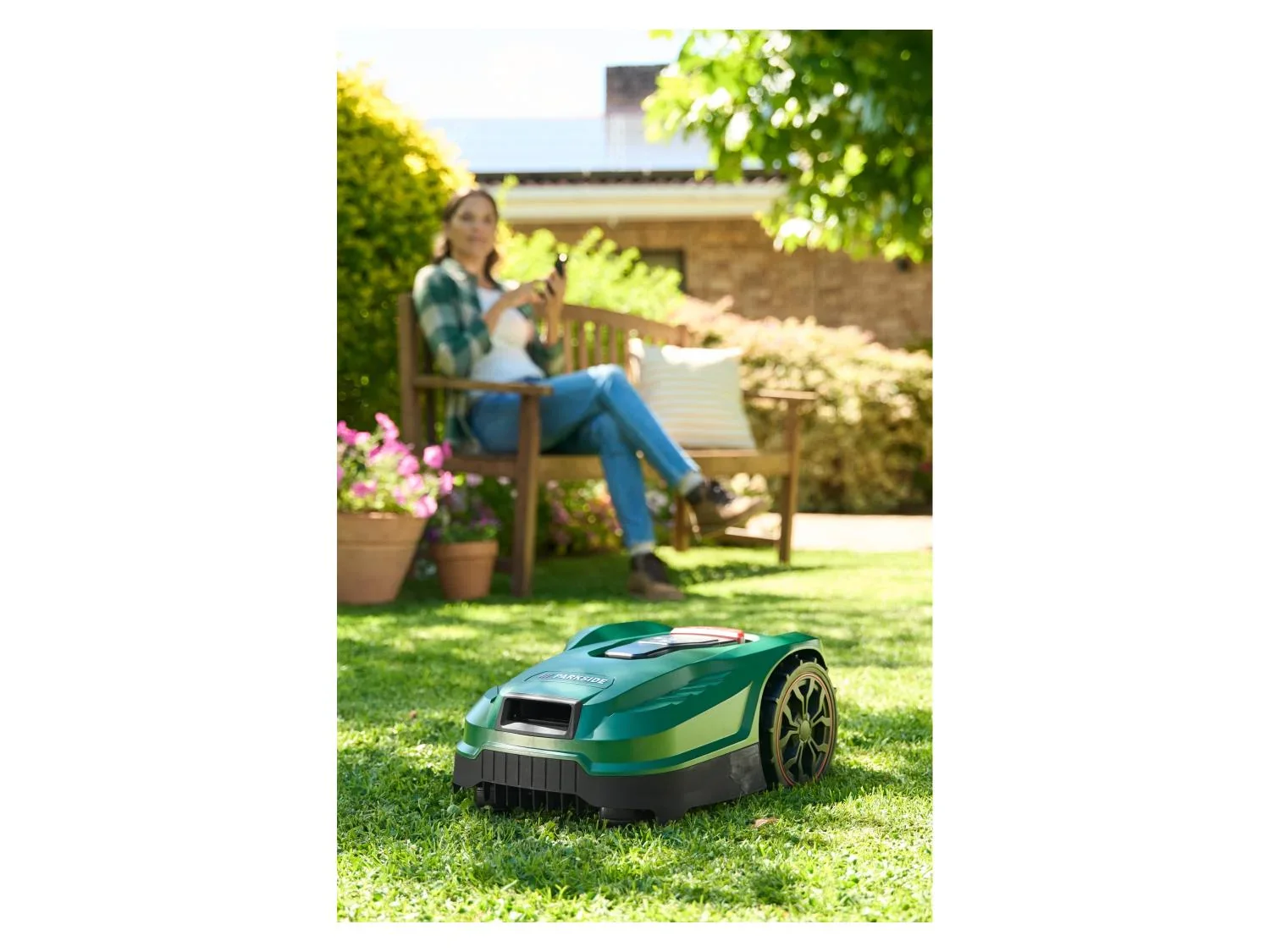 PARKSIDE Tondeuse robot City Smart, 250 m + Garage, 20 V
