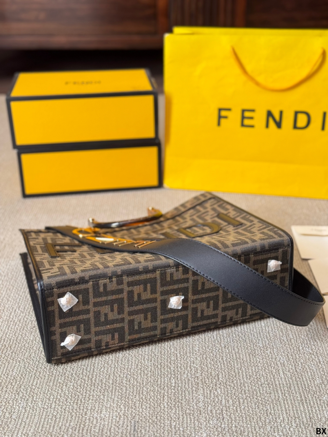 Fen new arrival peekabo tote bag size??35*30 cm