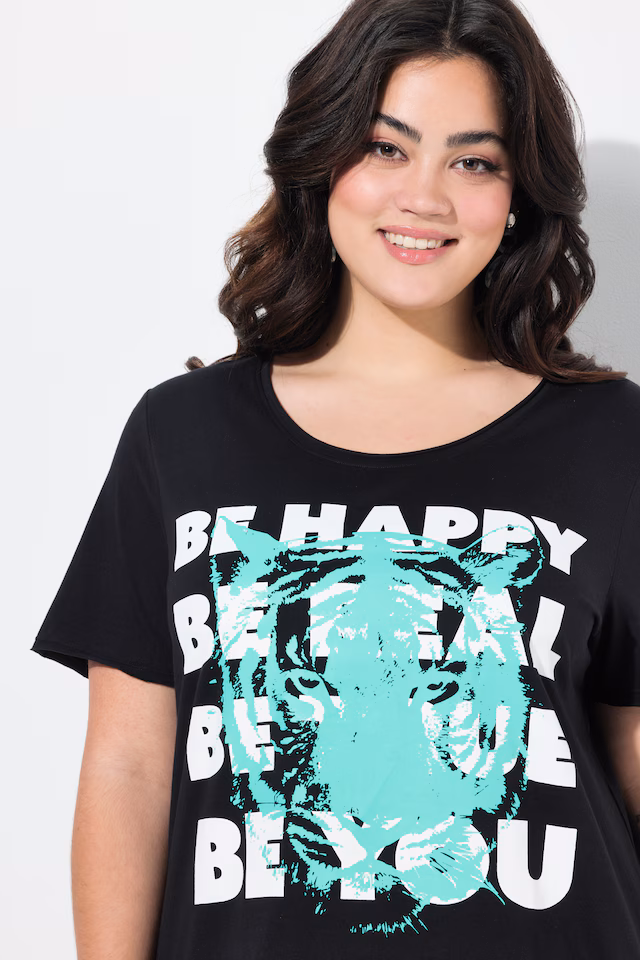 A-line inscription and tiger T-shirt