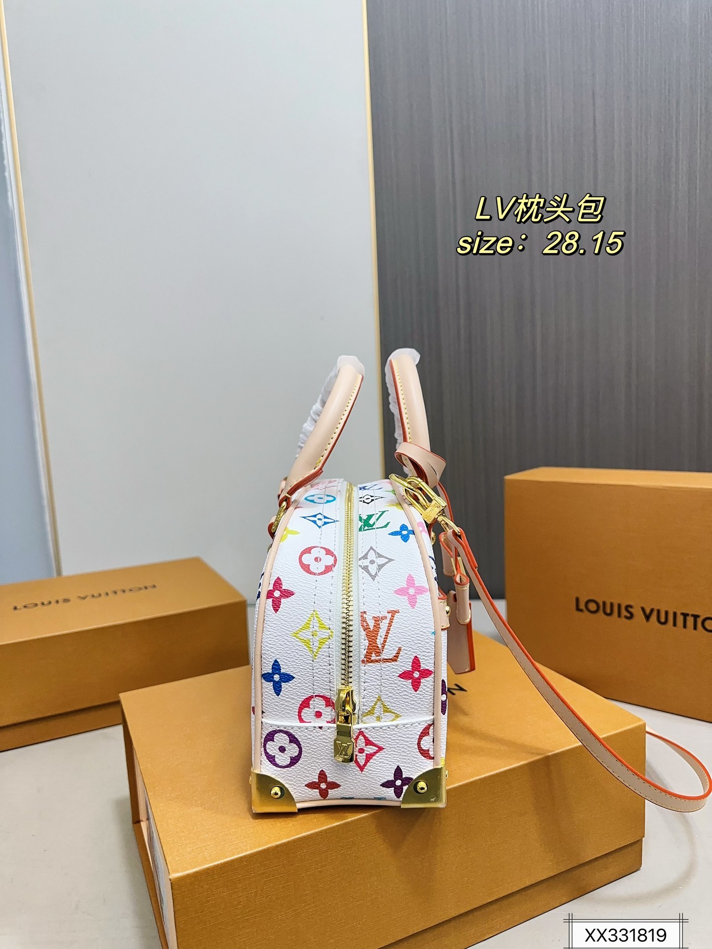 Louis new arrival bag size??28*15 cm