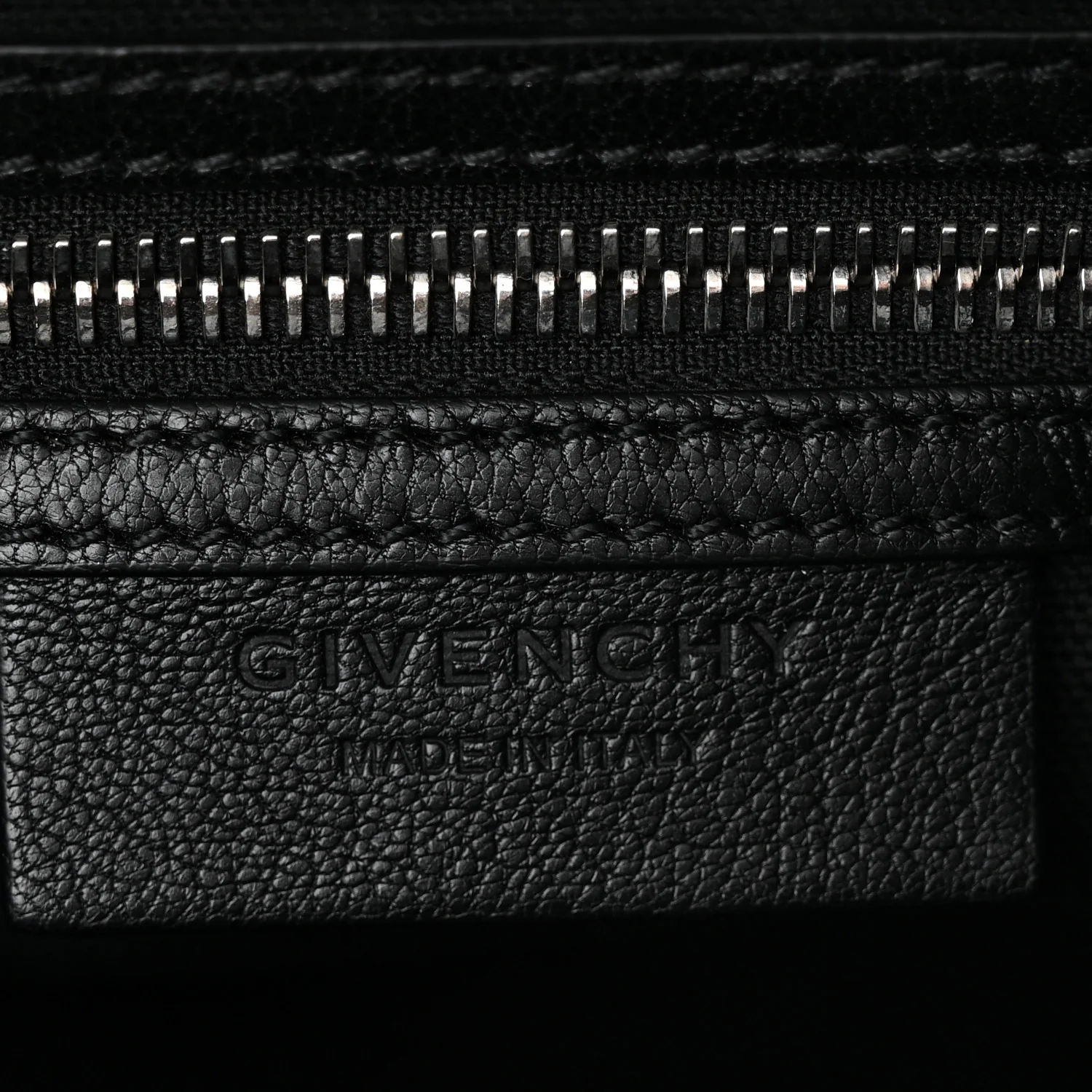 Sugar Goatskin Small Antigona Black