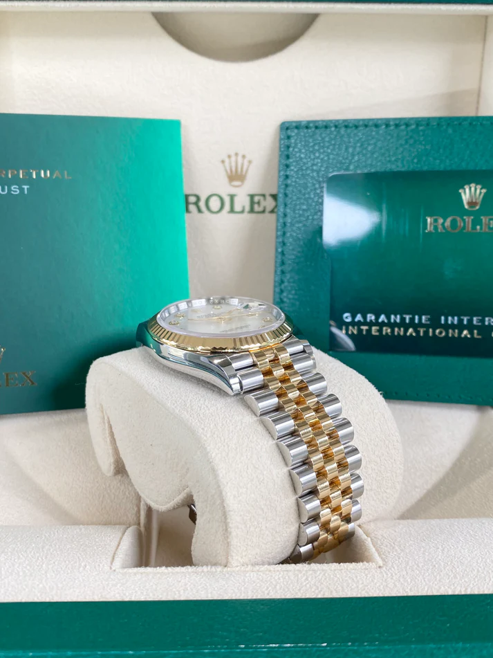 [Super Clone]RLX  Datejust 36mm 126233-0023 MOP Diamond Dial Jubilee Two-Tone Bracelet Watch