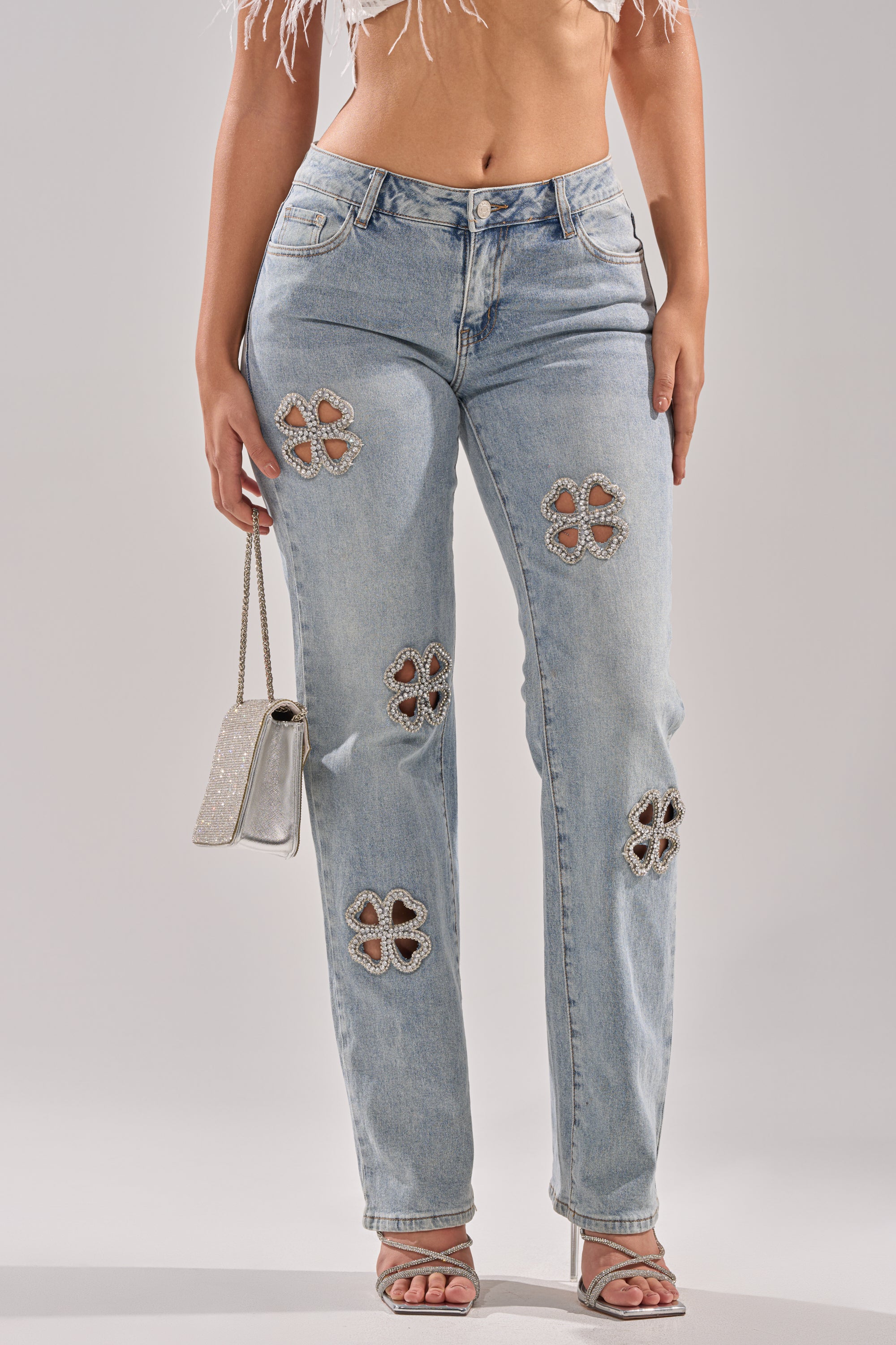 DIVINE FEMININE ENERGY RHINESTONE DETAIL JEANS - Akira Store