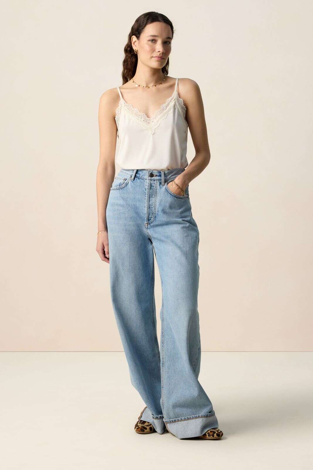 Wit singlet met kant